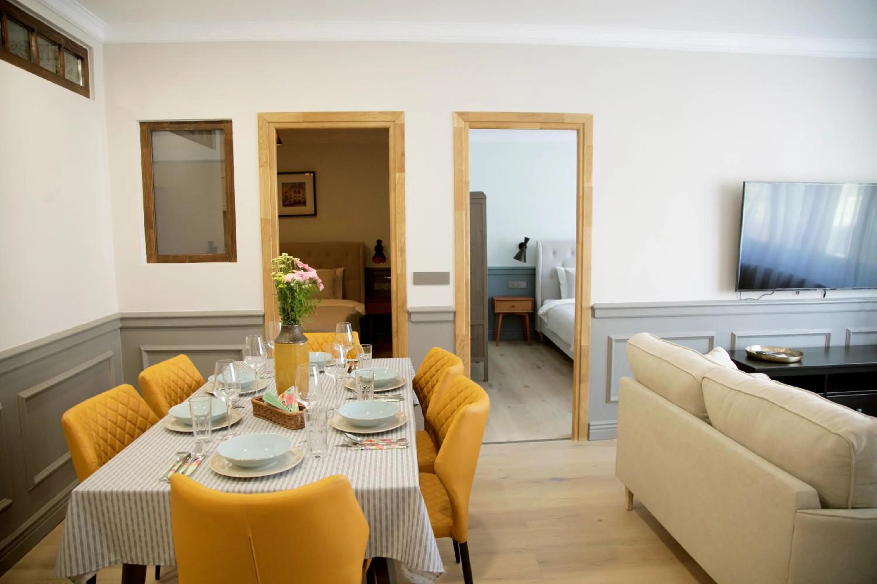 TV and multimedia, Bed in Central Boutique Apartments