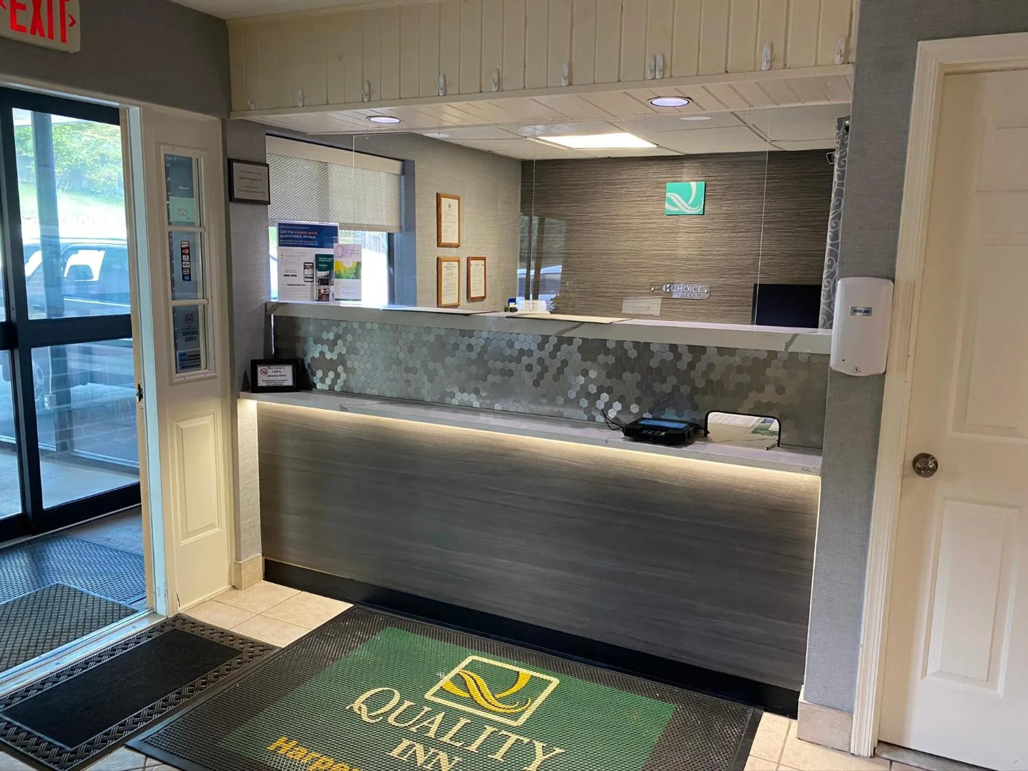 Lobby or reception in Quality Inn Harpers Ferry - Charles Town