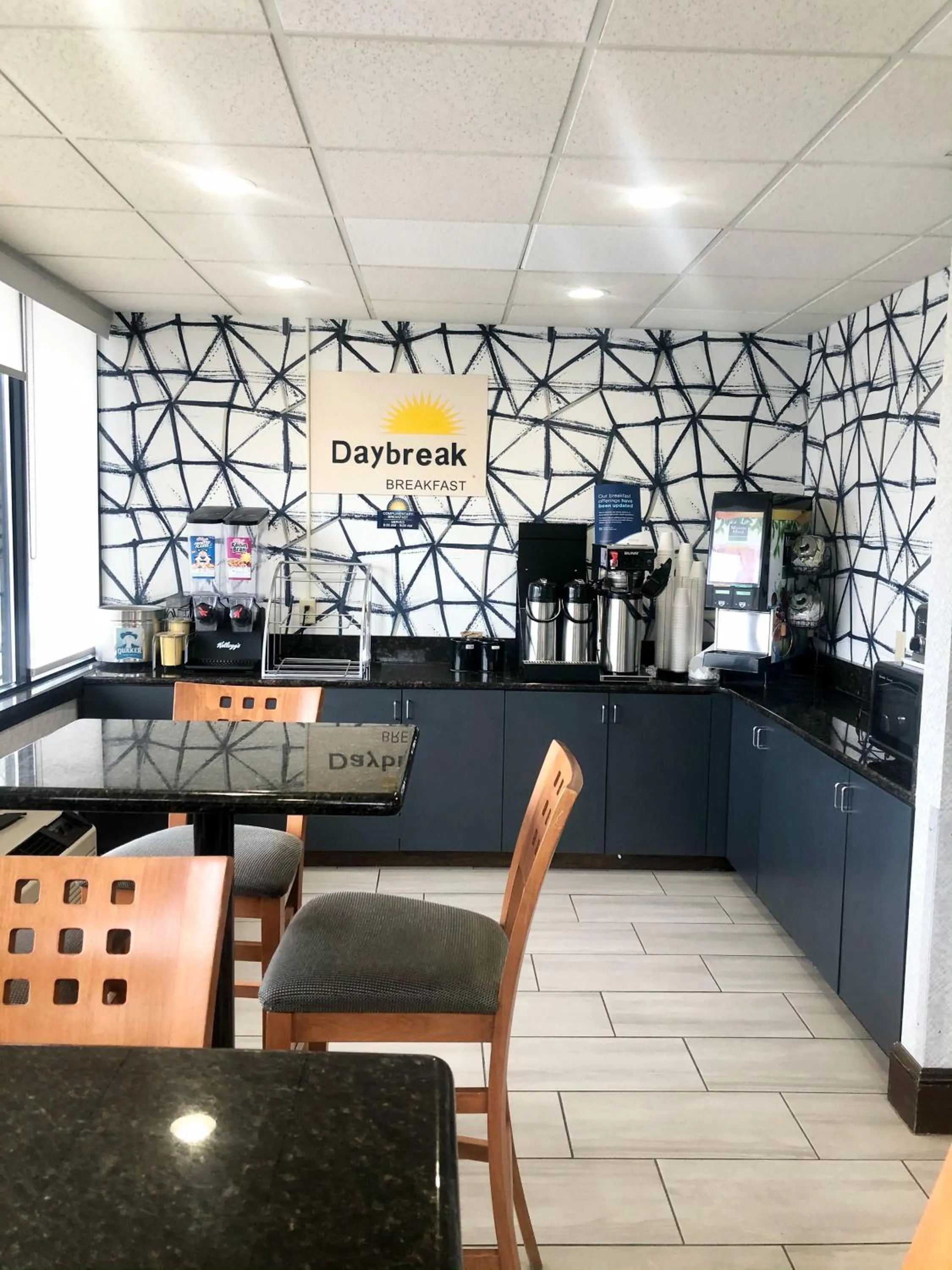 Breakfast in Days Inn by Wyndham Asheville Downtown North