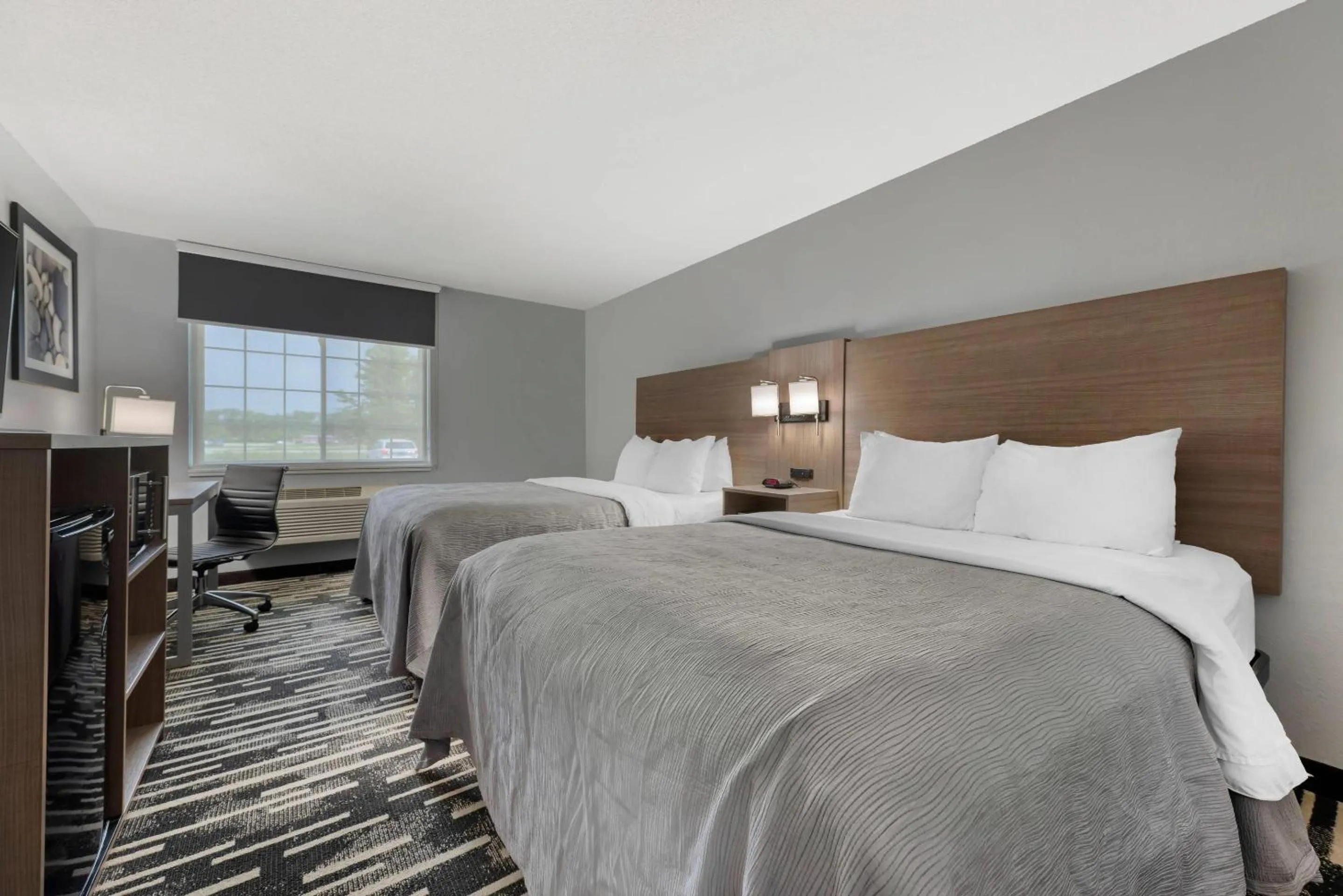 Bedroom, Bed in Quality Inn Chesterton near Indiana Dunes National Park I-94