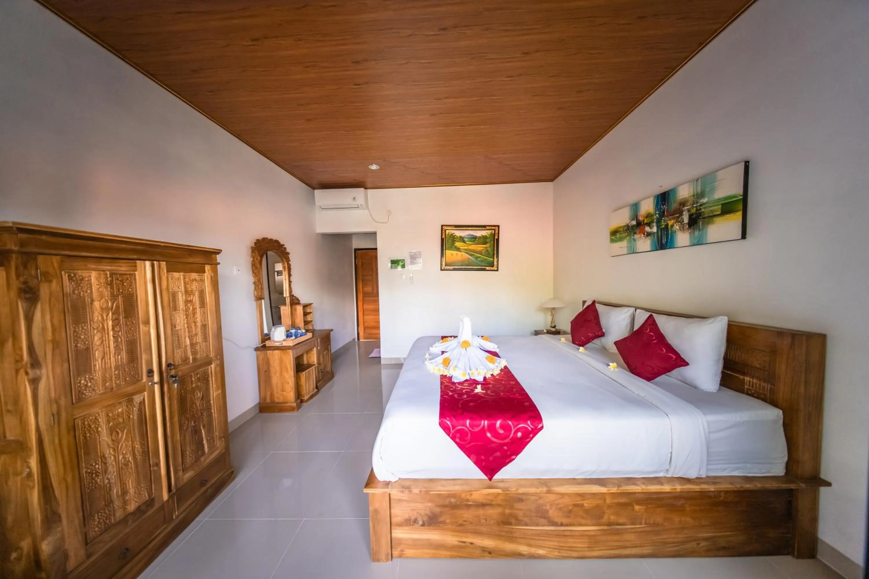 Bed in Surya Maha Bungallo