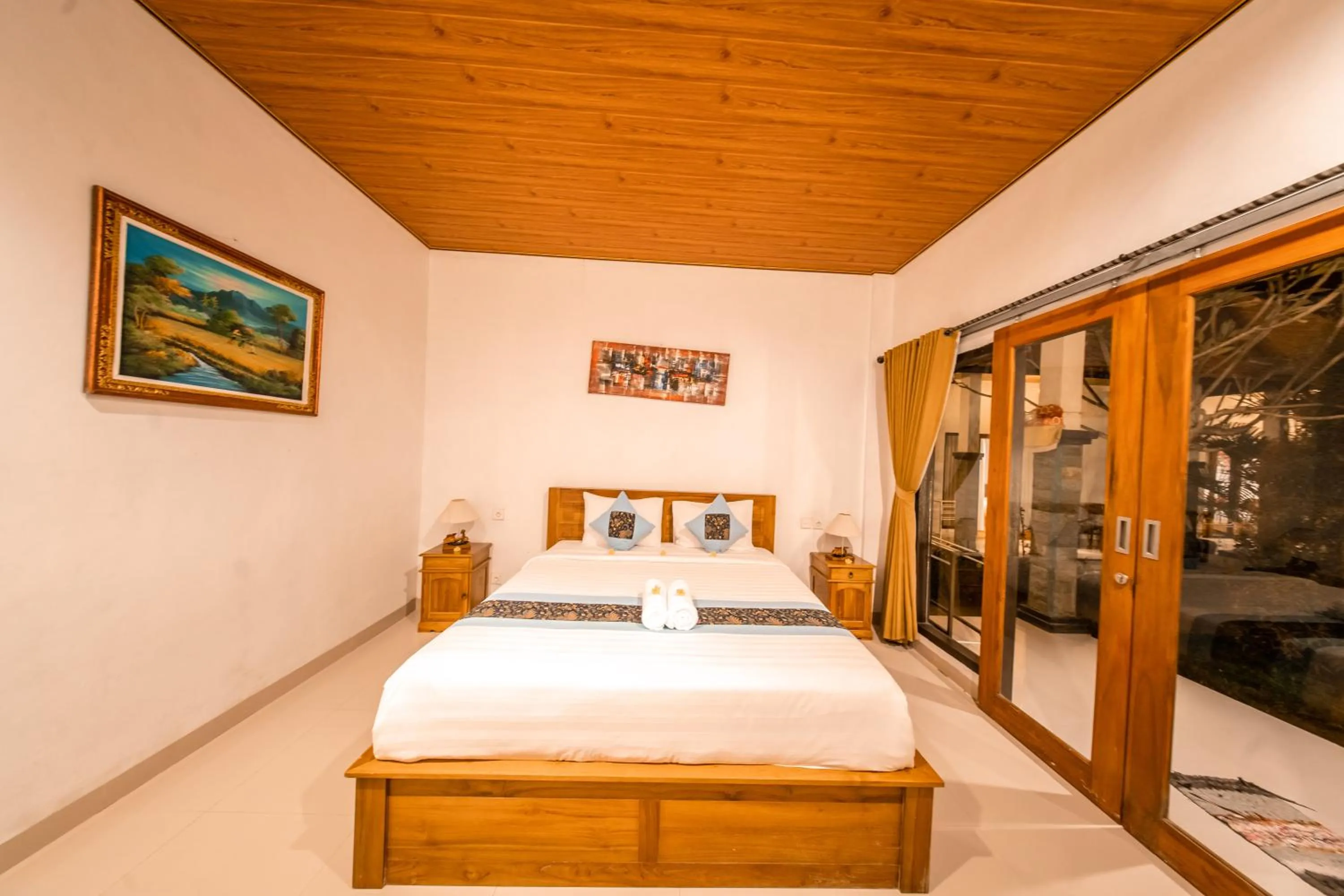 Bed in Surya Maha Bungallo