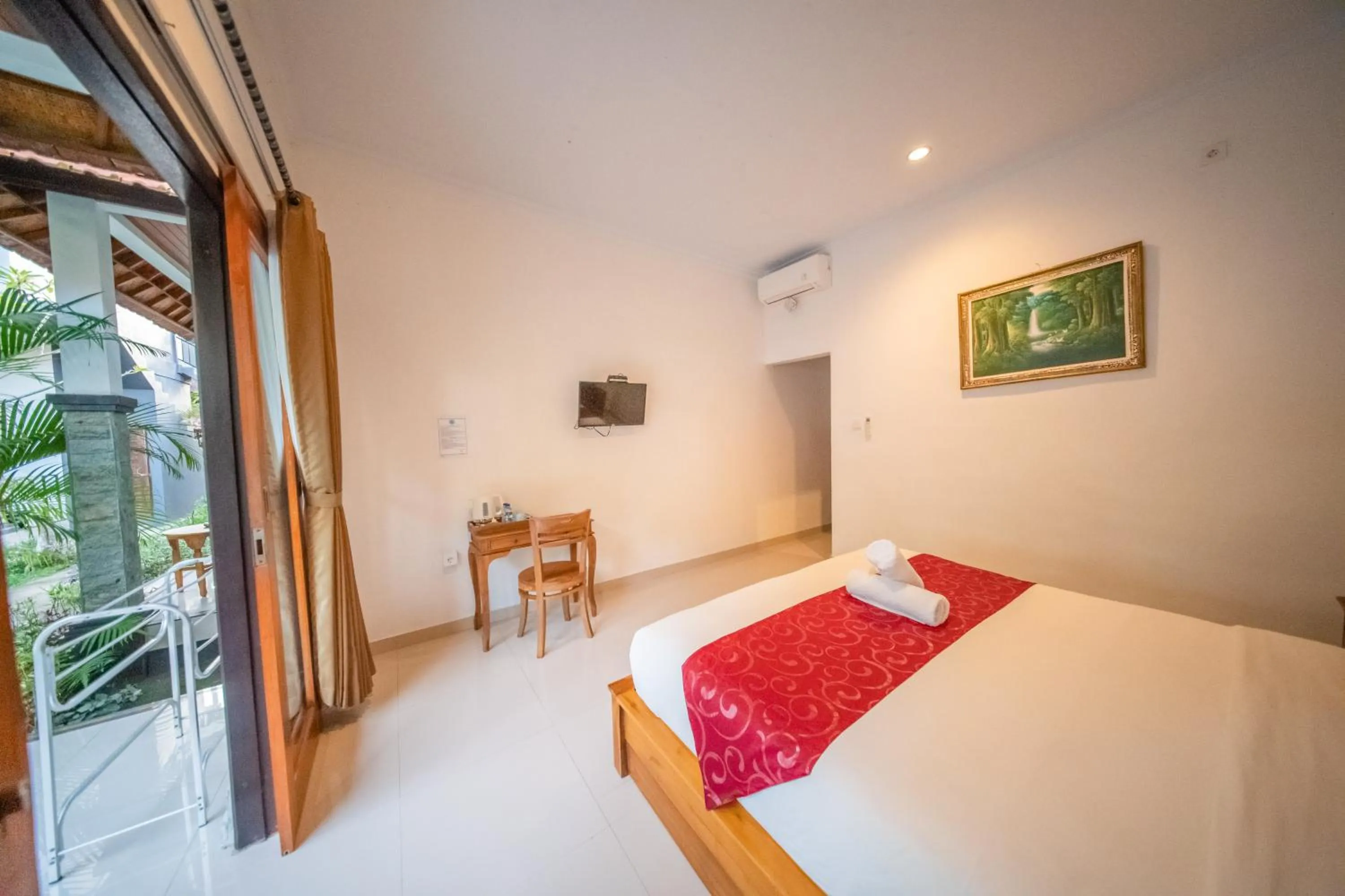 Bed in Surya Maha Bungallo