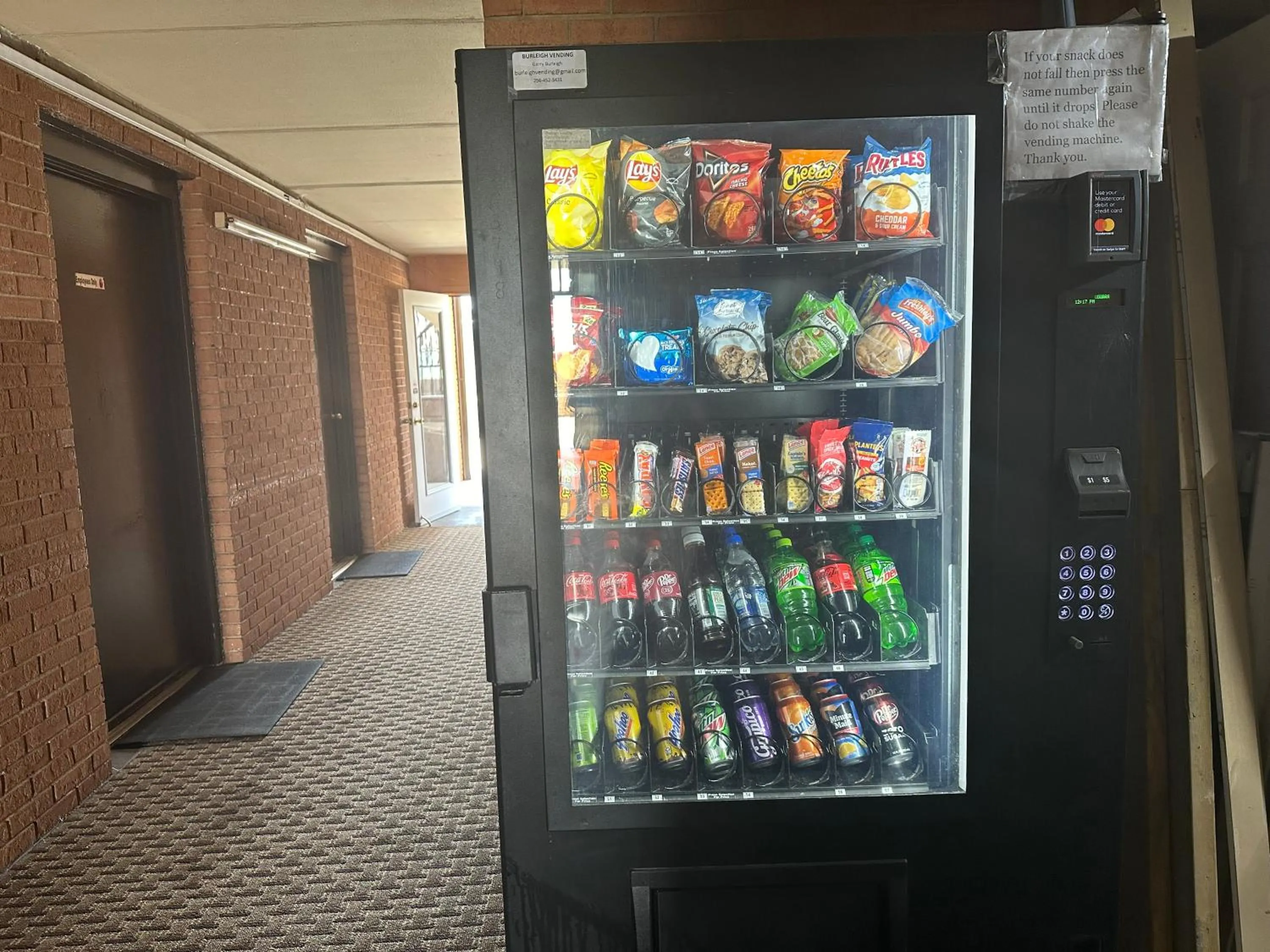vending machine in Royal Inn - Anniston