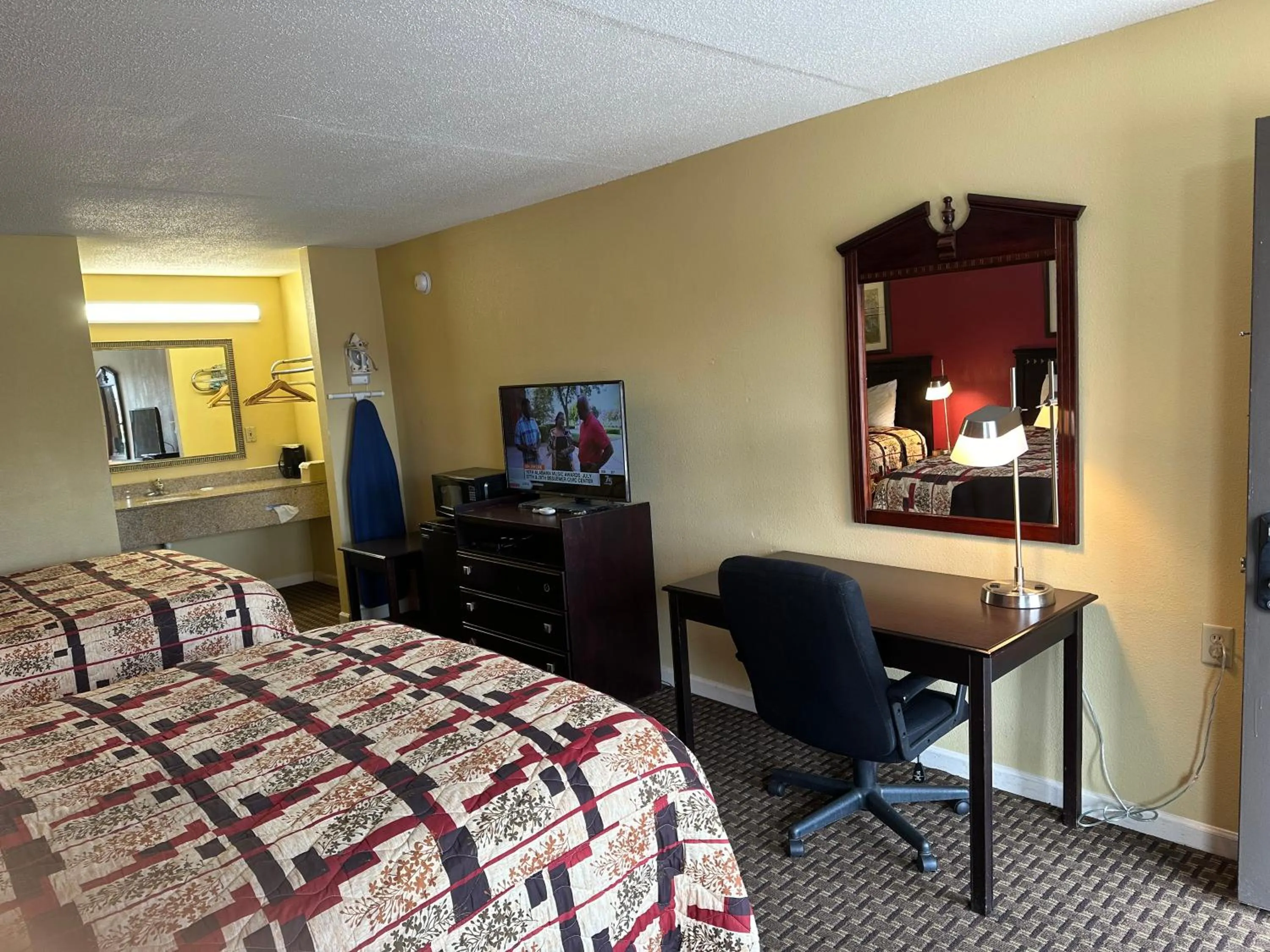 TV and multimedia, Bed in Royal Inn - Anniston