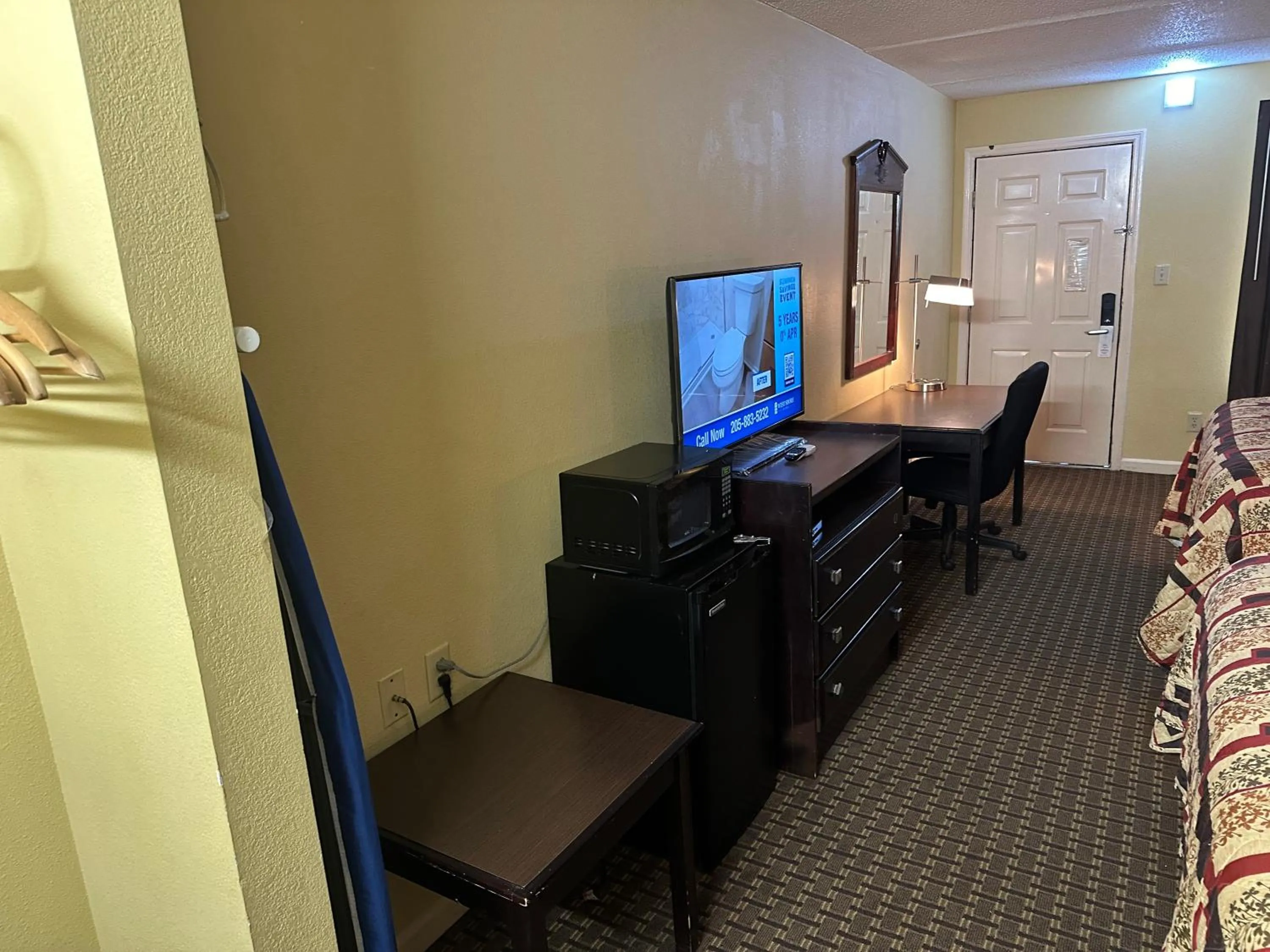 TV and multimedia in Royal Inn - Anniston