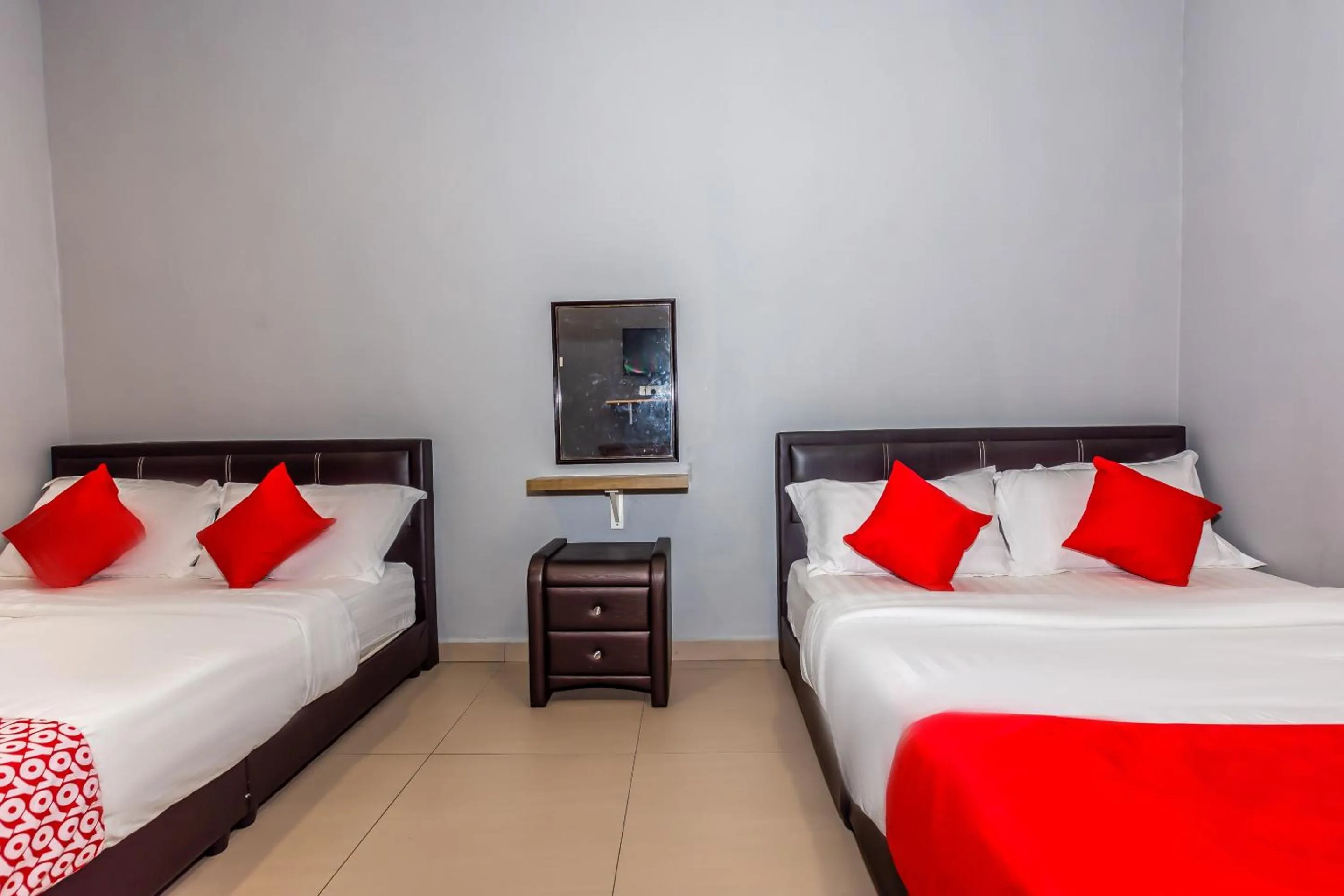 Bedroom in OYO 1185 Ho Hotel