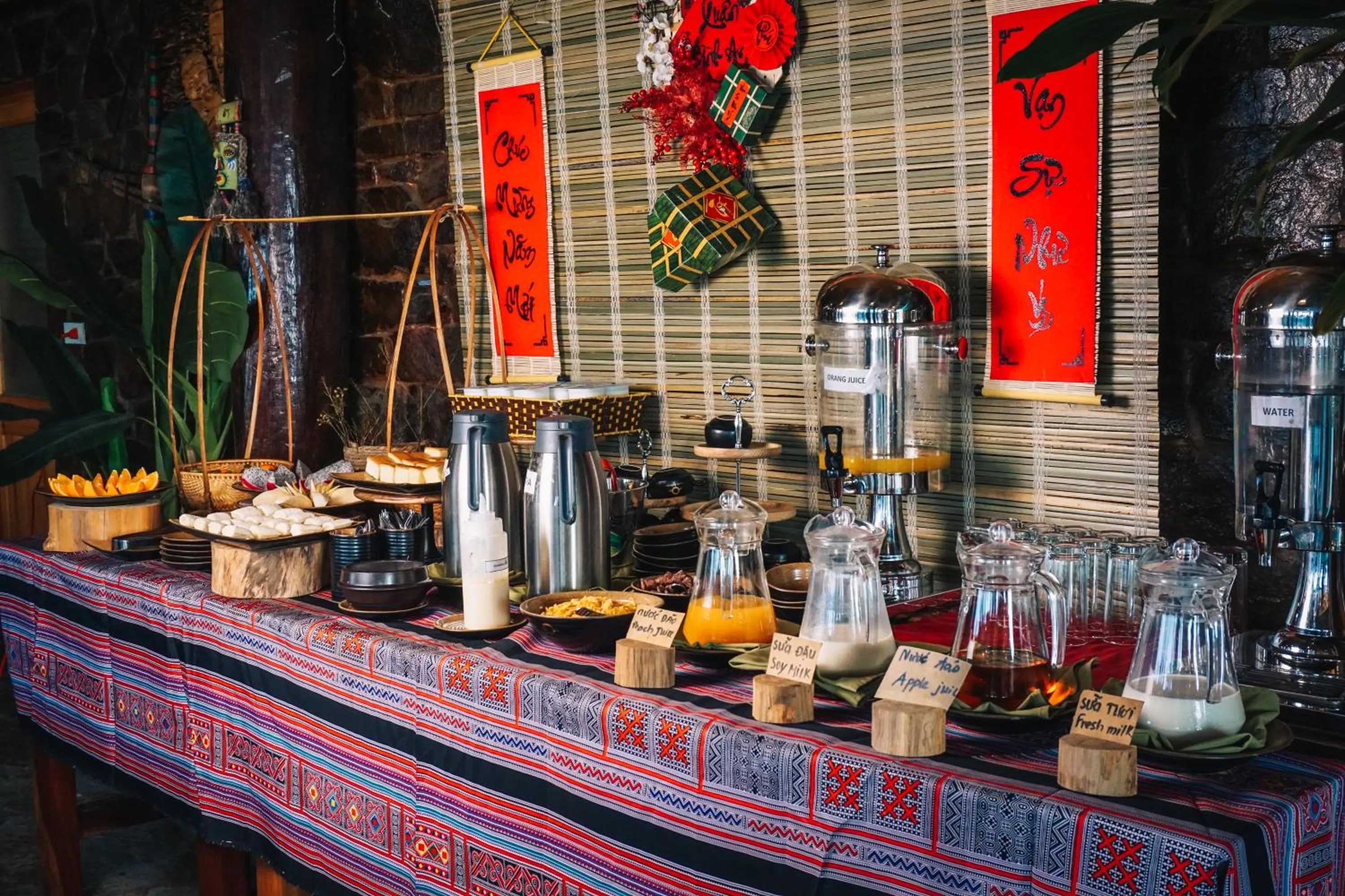 Restaurant/places to eat in Laxsik Ecolodge