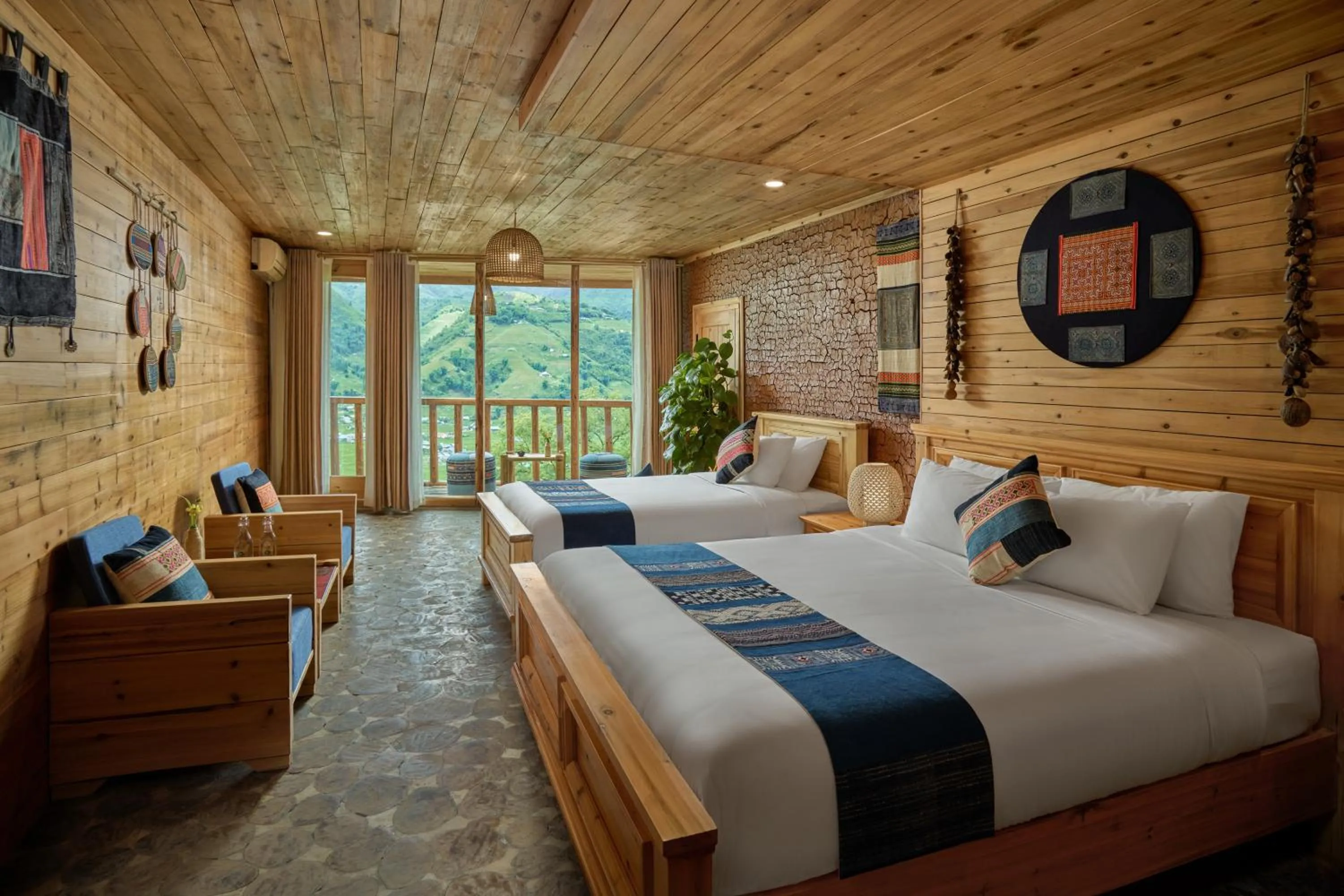 Photo of the whole room, Bed in Laxsik Ecolodge