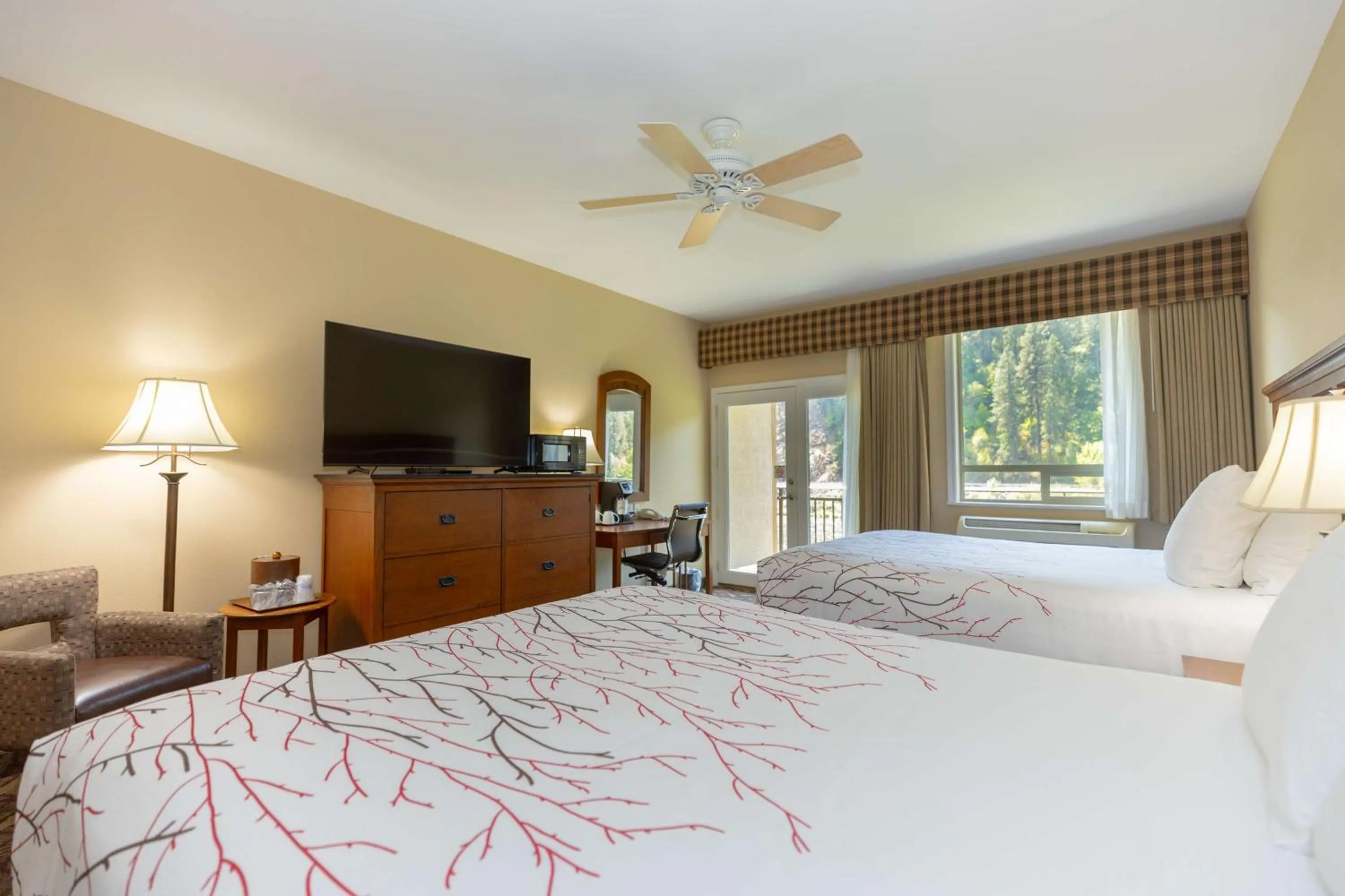 Bedroom, Bed in Best Western Lodge at River's Edge