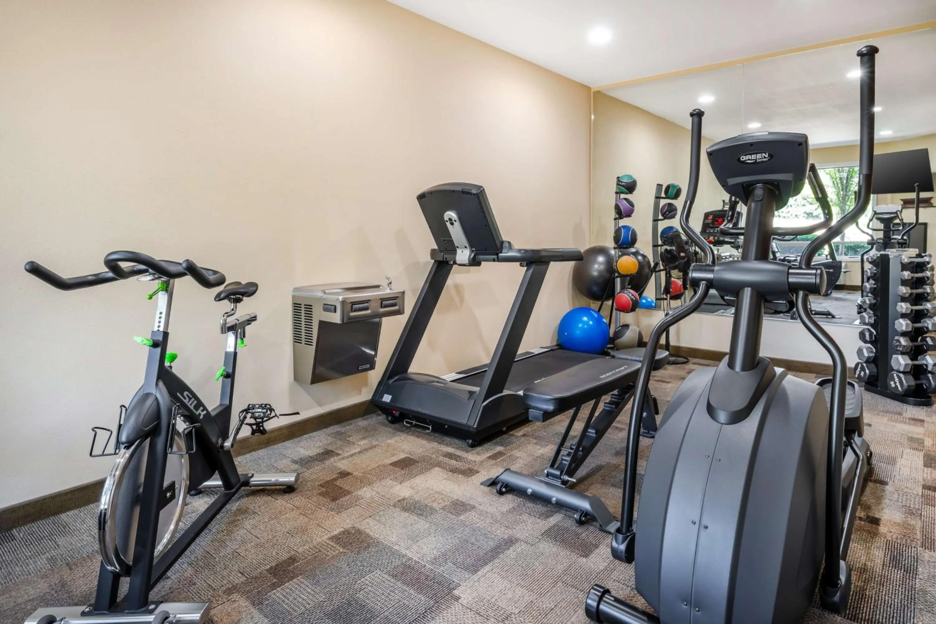 Fitness centre/facilities in Best Western Lodge at River's Edge