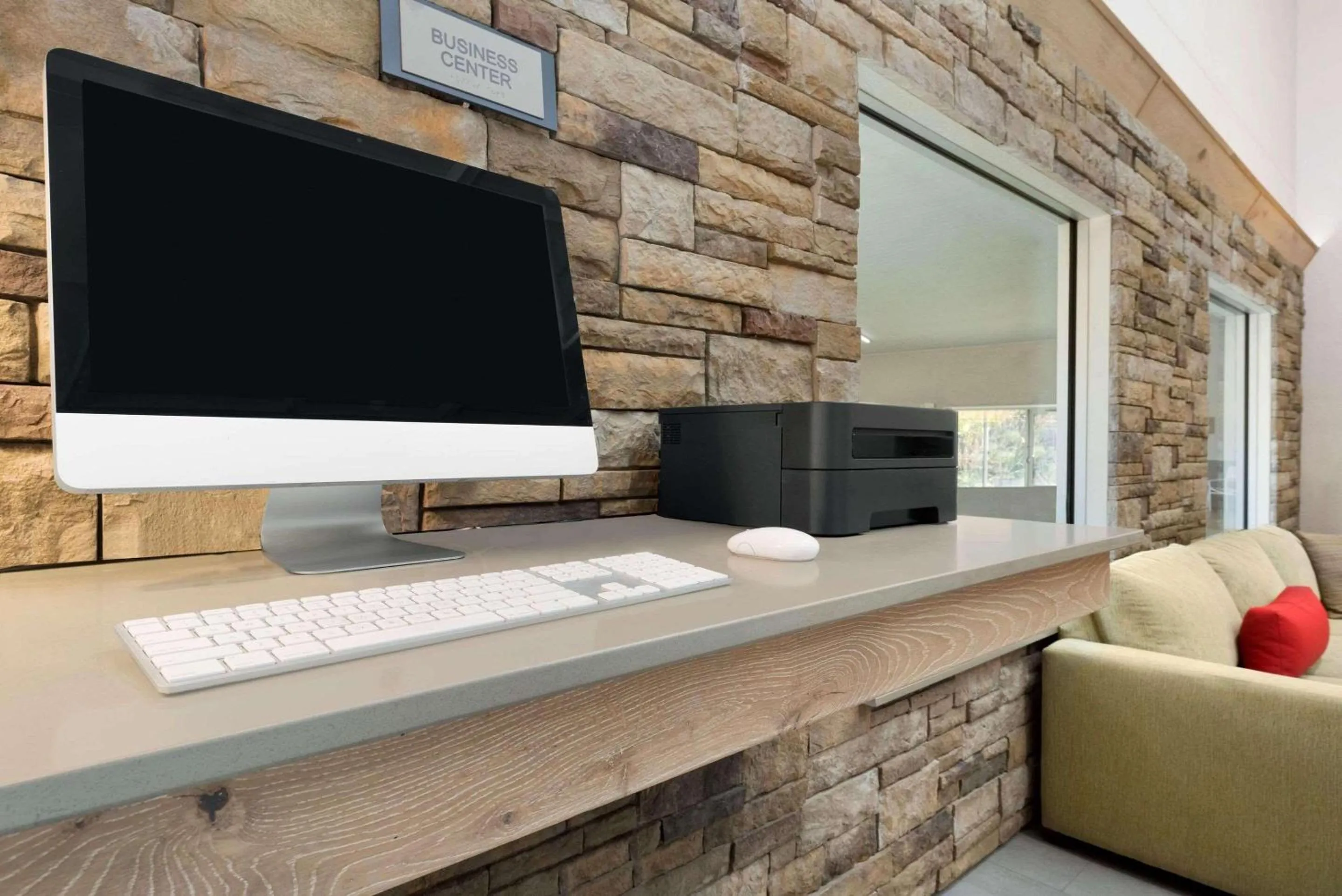 Business facilities in Country Inn & Suites by Radisson, Platteville, WI