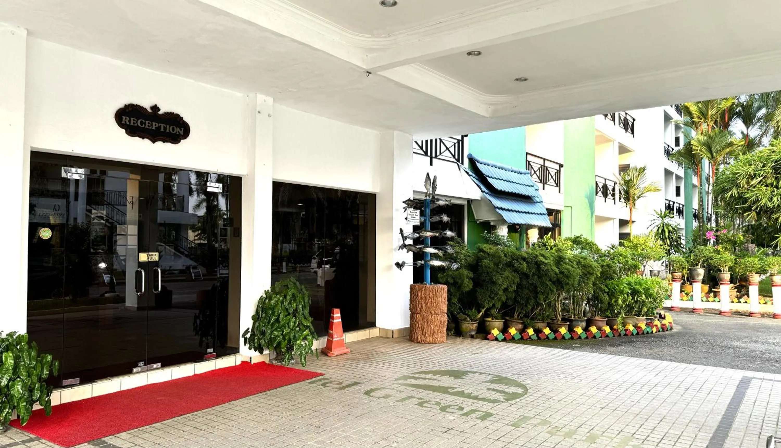 Property building in Hotel Green Park