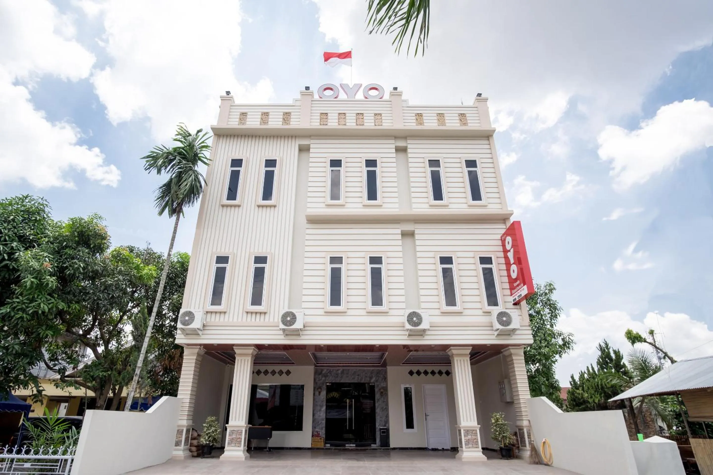 RedDoorz at Vania Residence Medan