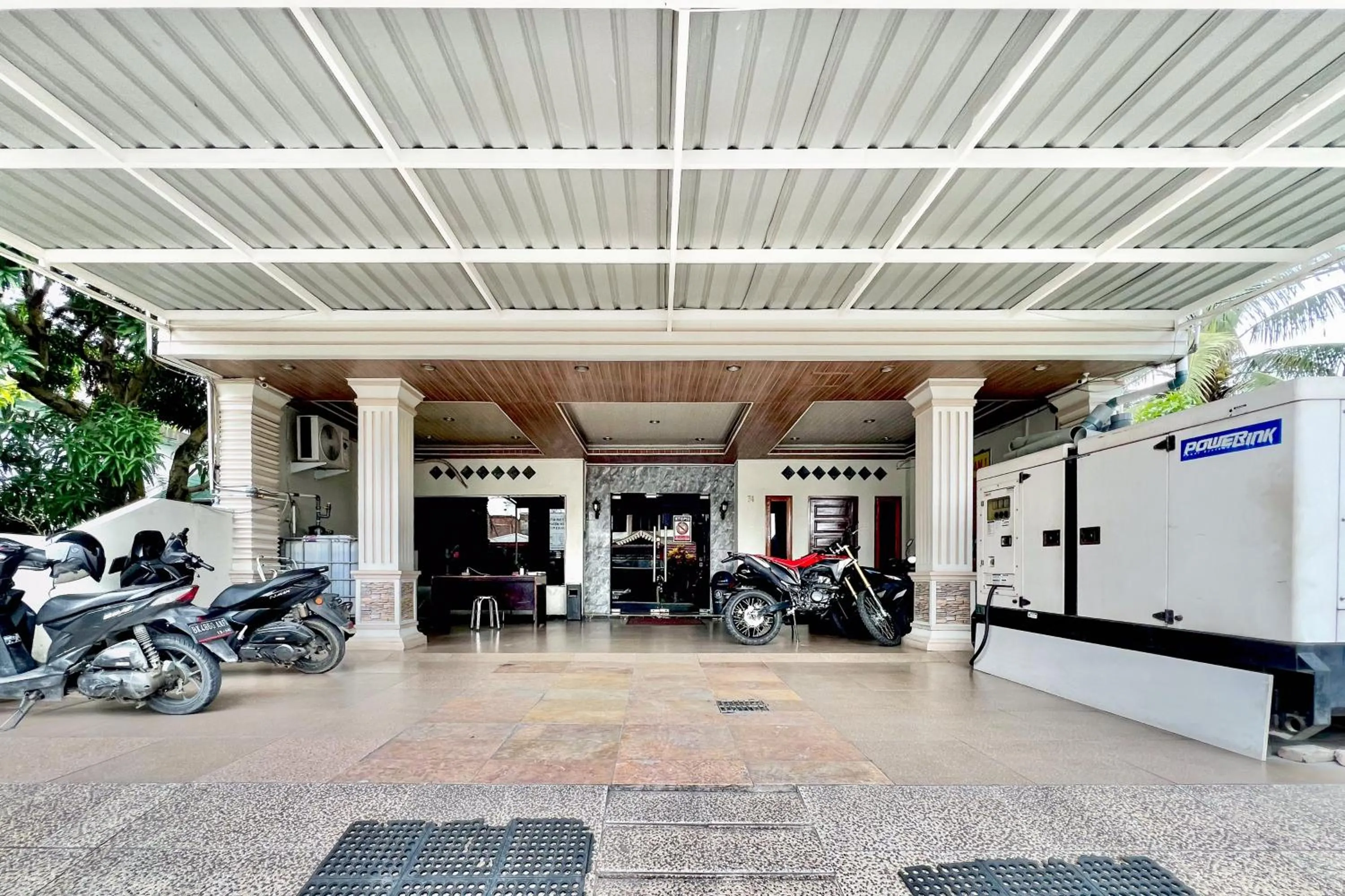 Parking in RedDoorz at Vania Residence Medan