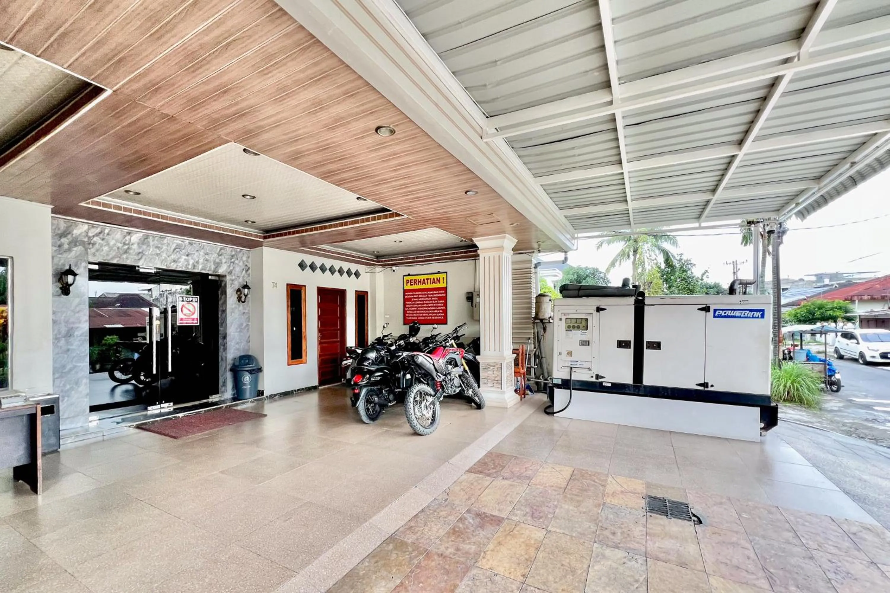 Parking in RedDoorz at Vania Residence Medan