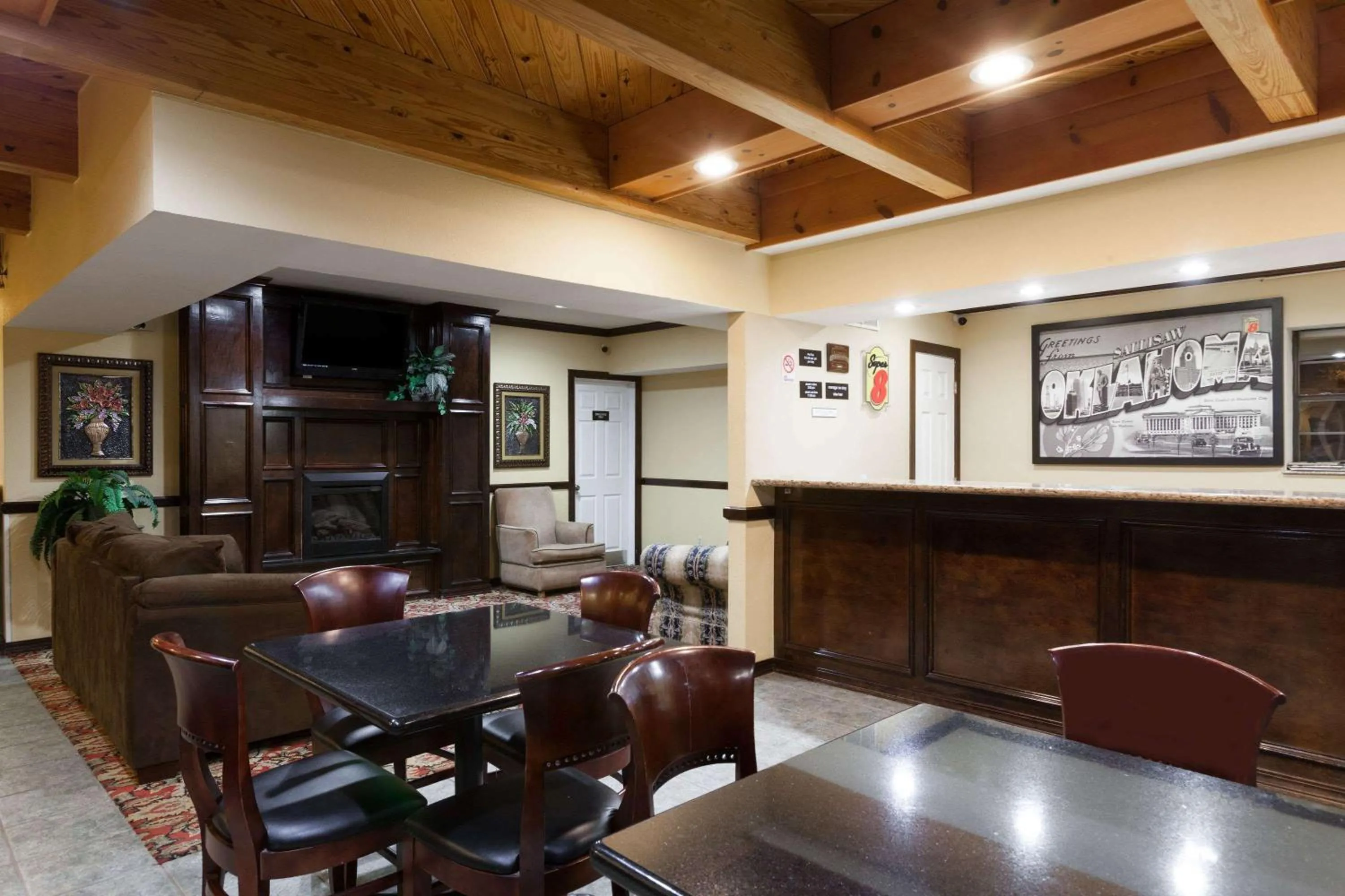 Lobby or reception in Super 8 by Wyndham Sallisaw