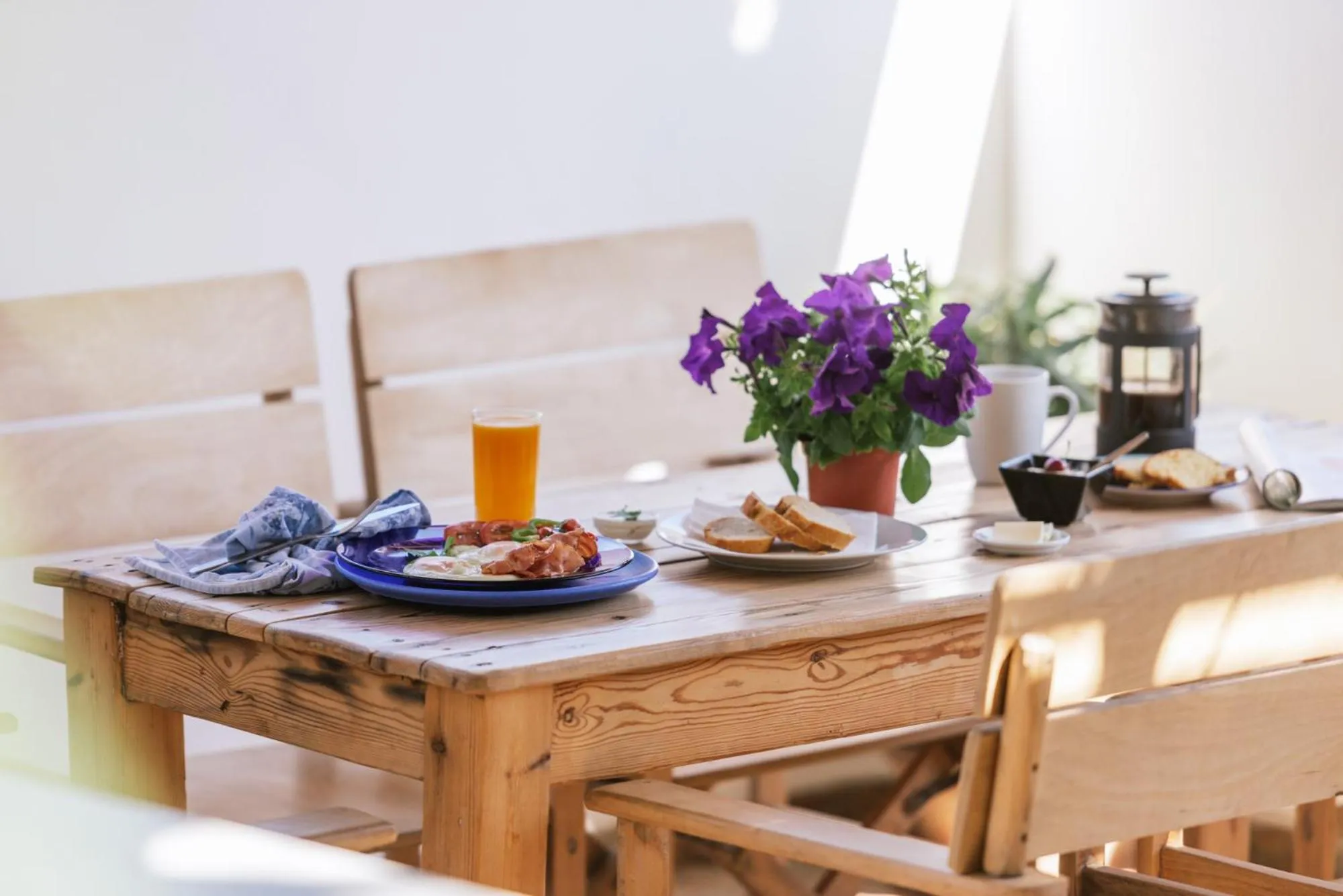 Die Zwei Brüder Art & Suites