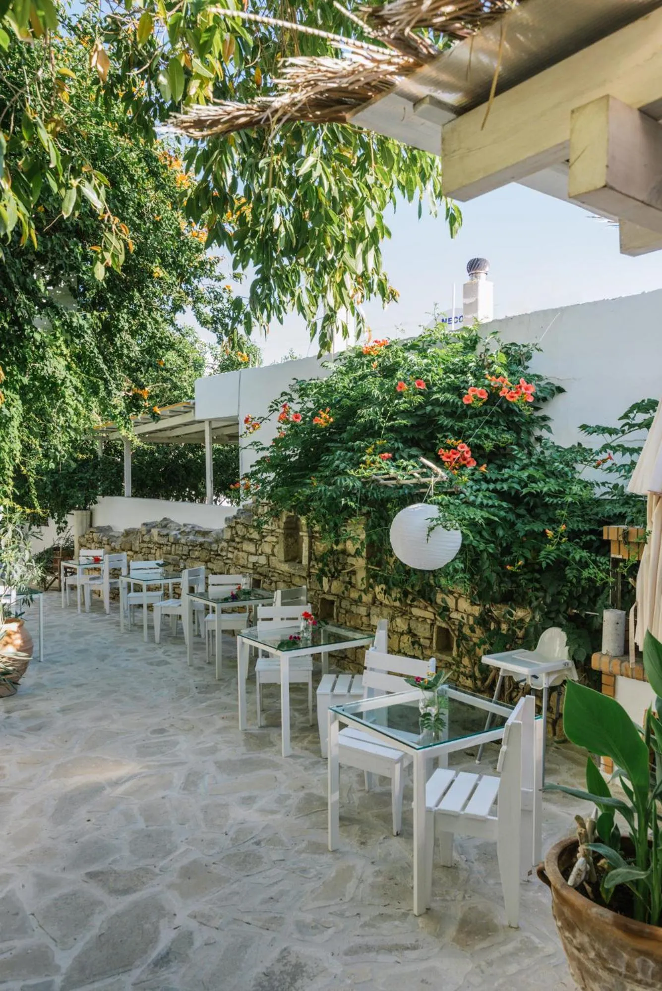 Die Zwei Brüder Art & Suites