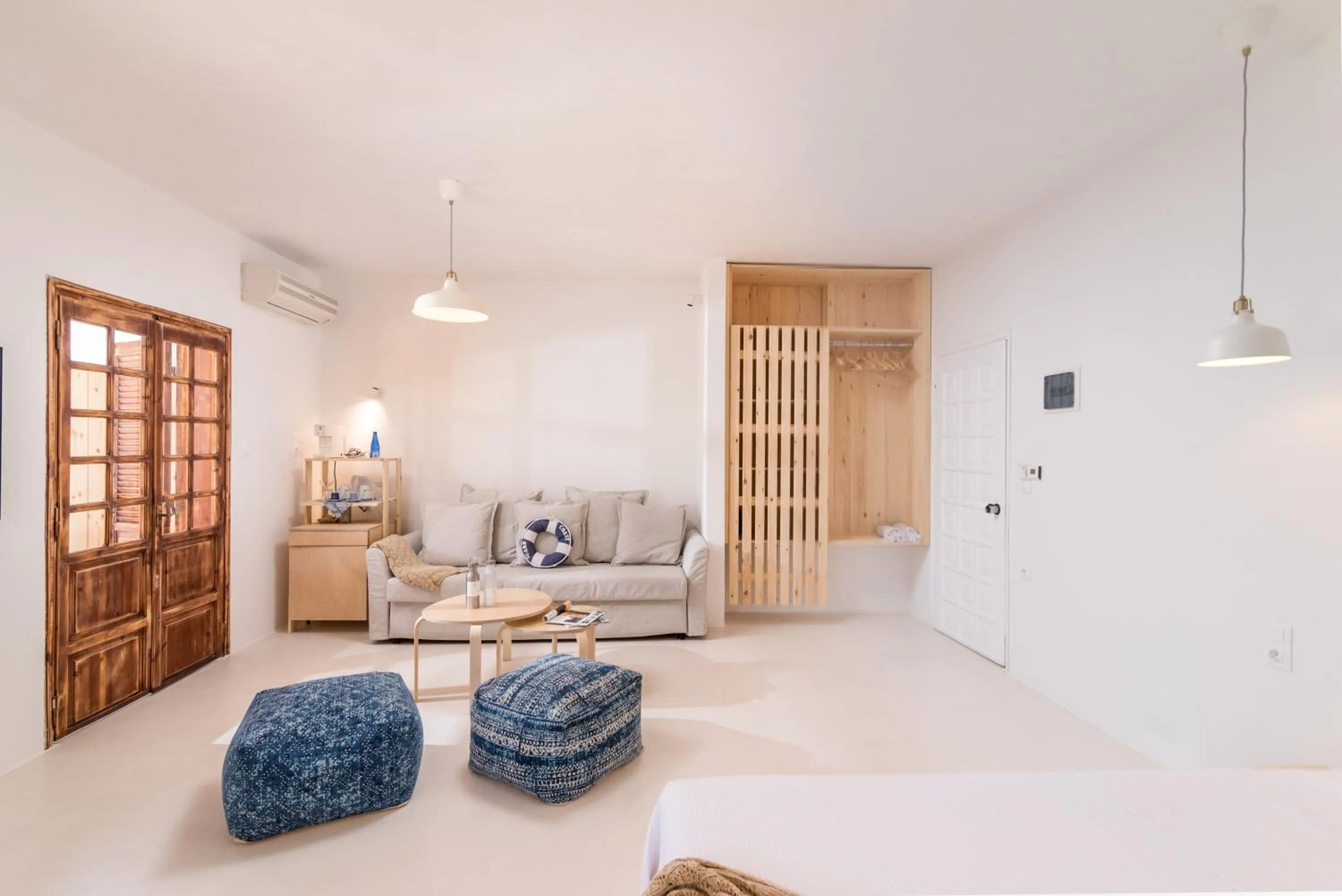 Die Zwei Brüder Art & Suites