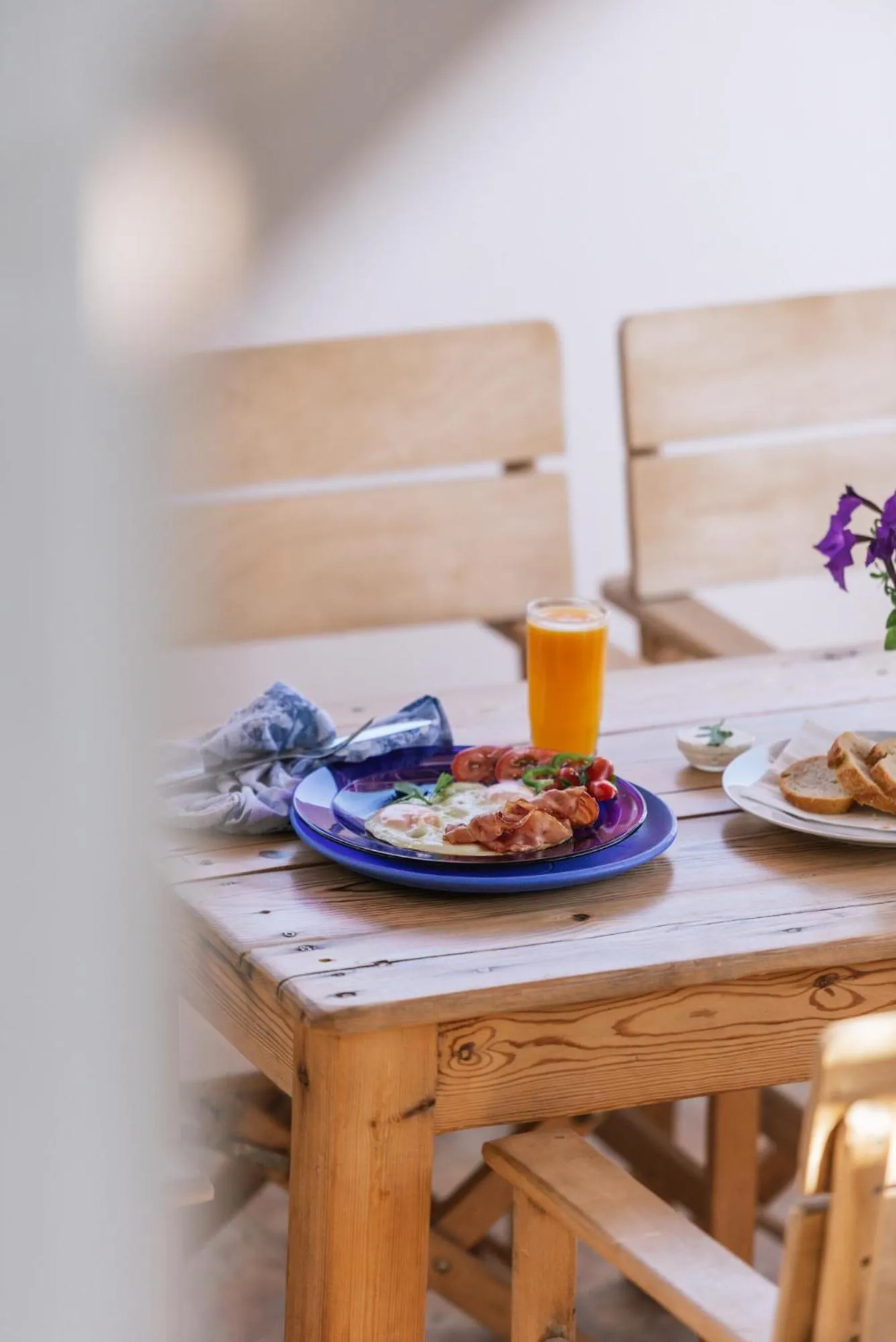 Die Zwei Brüder Art & Suites