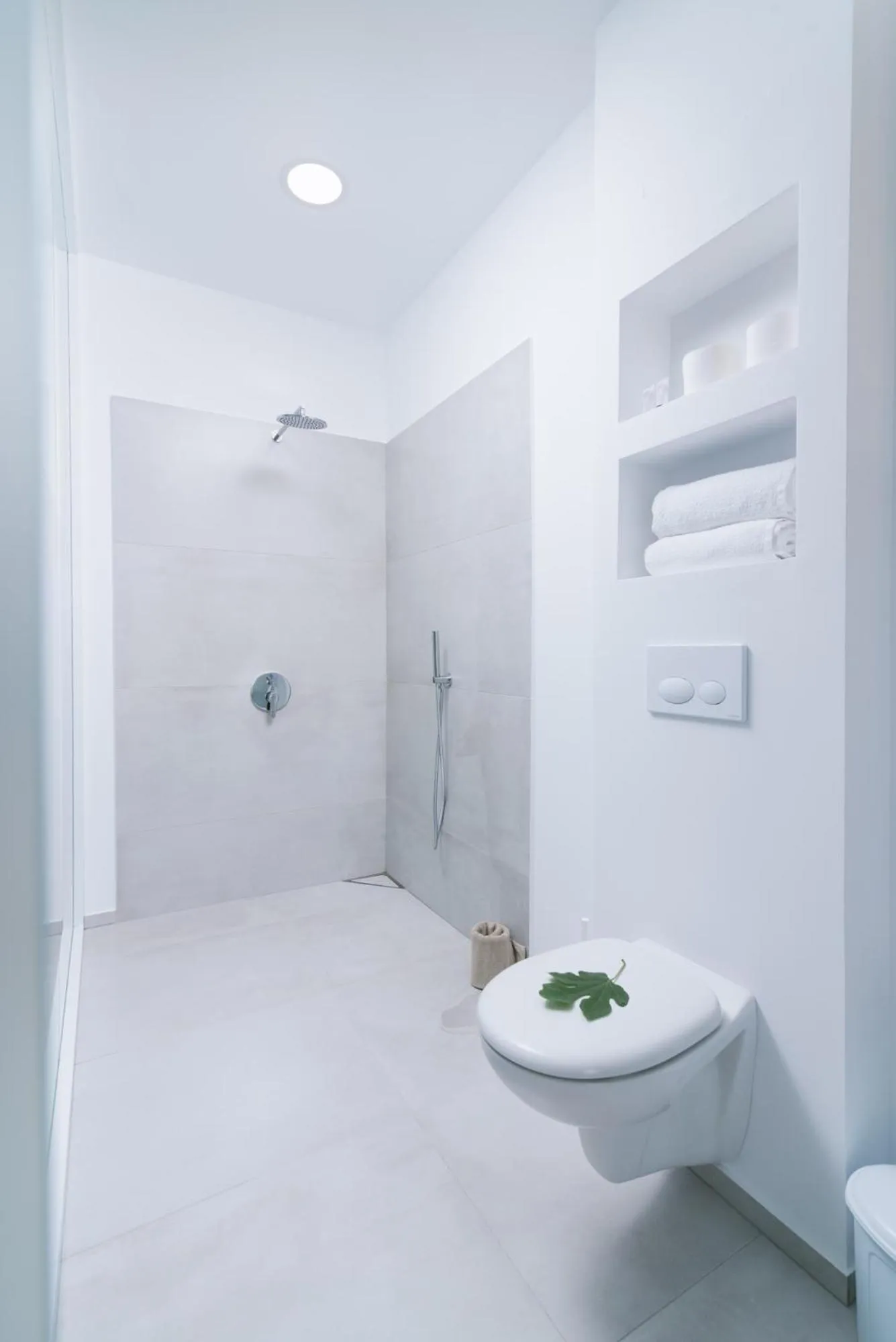 Die Zwei Brüder Art & Suites