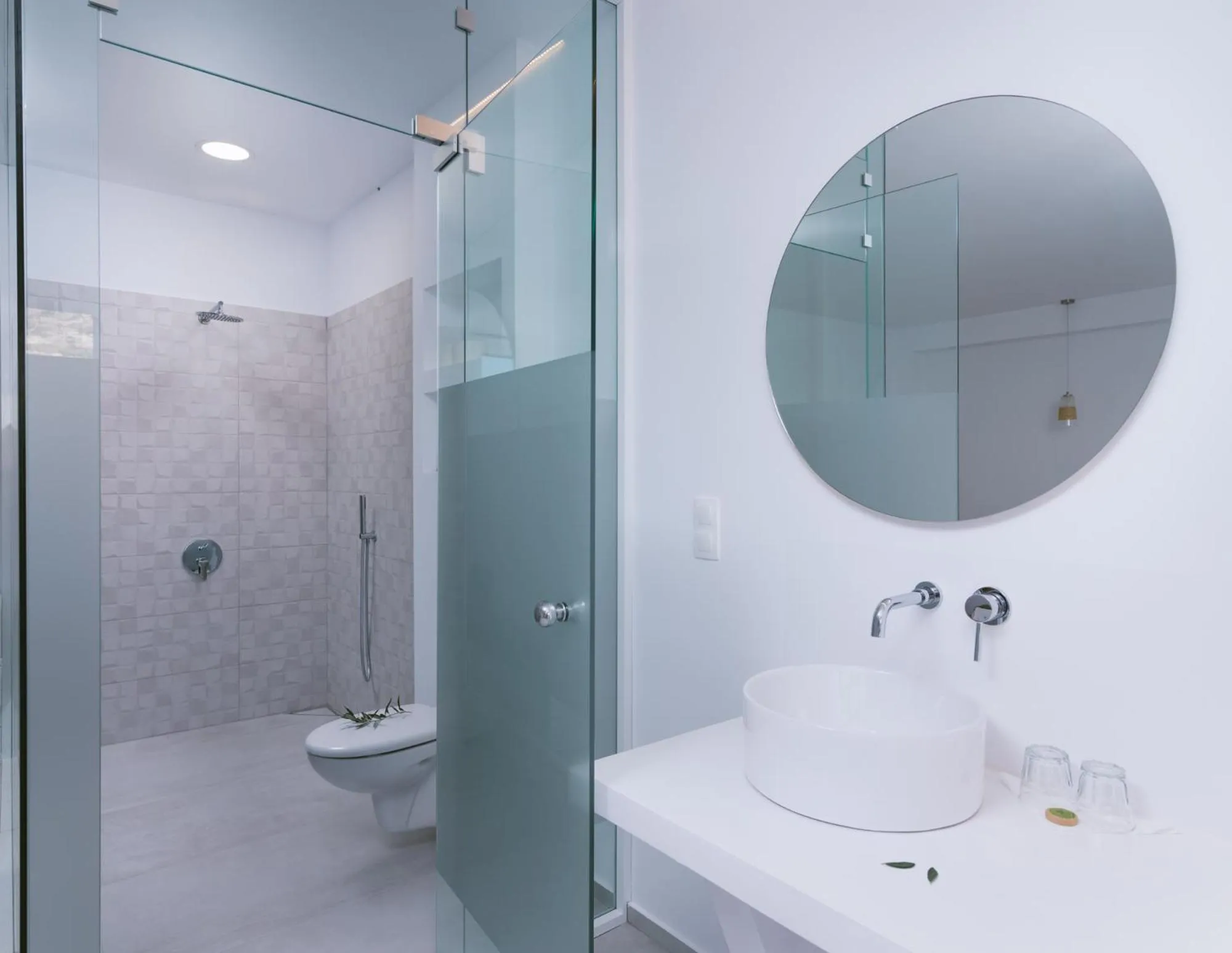 Die Zwei Brüder Art & Suites