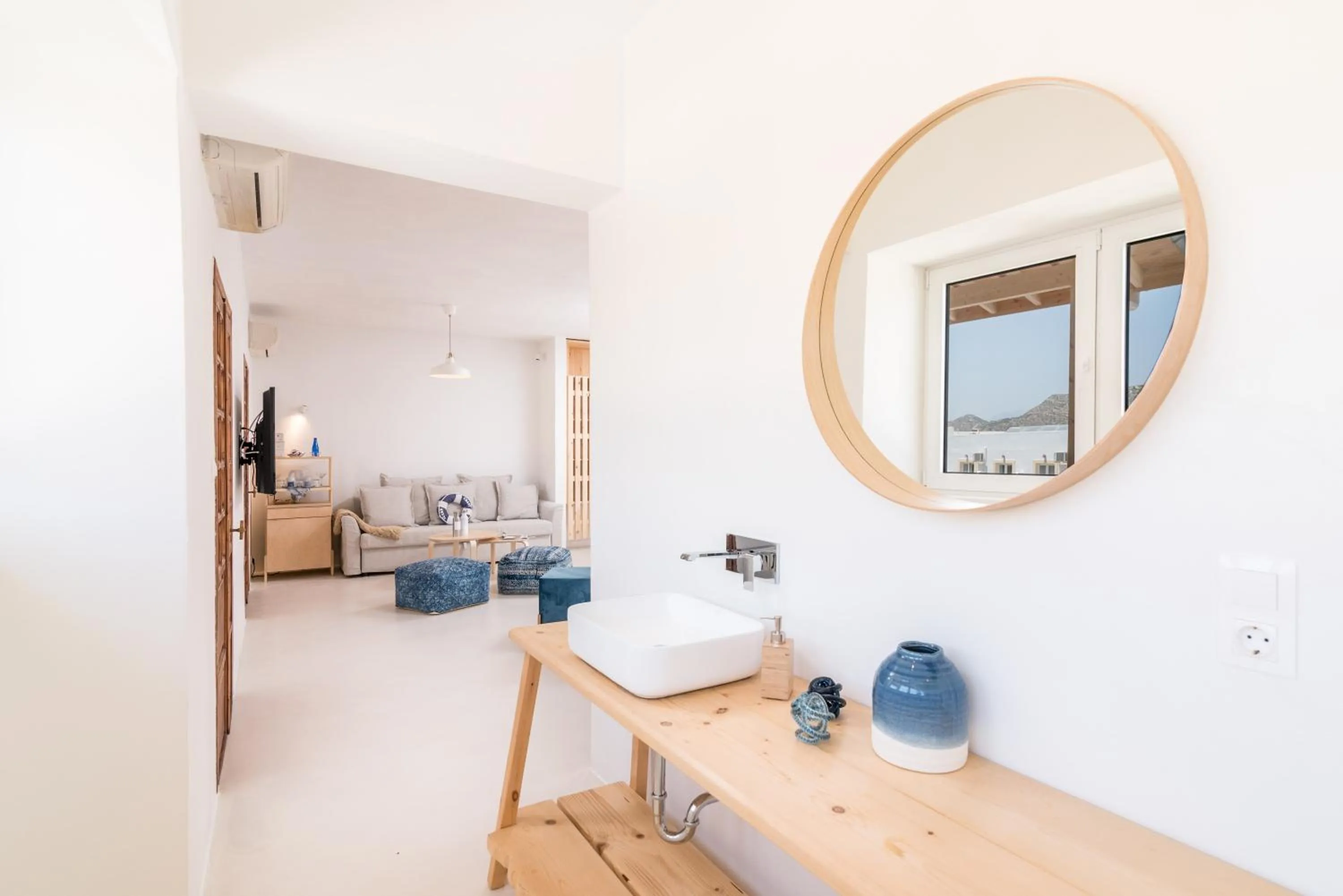 Die Zwei Brüder Art & Suites