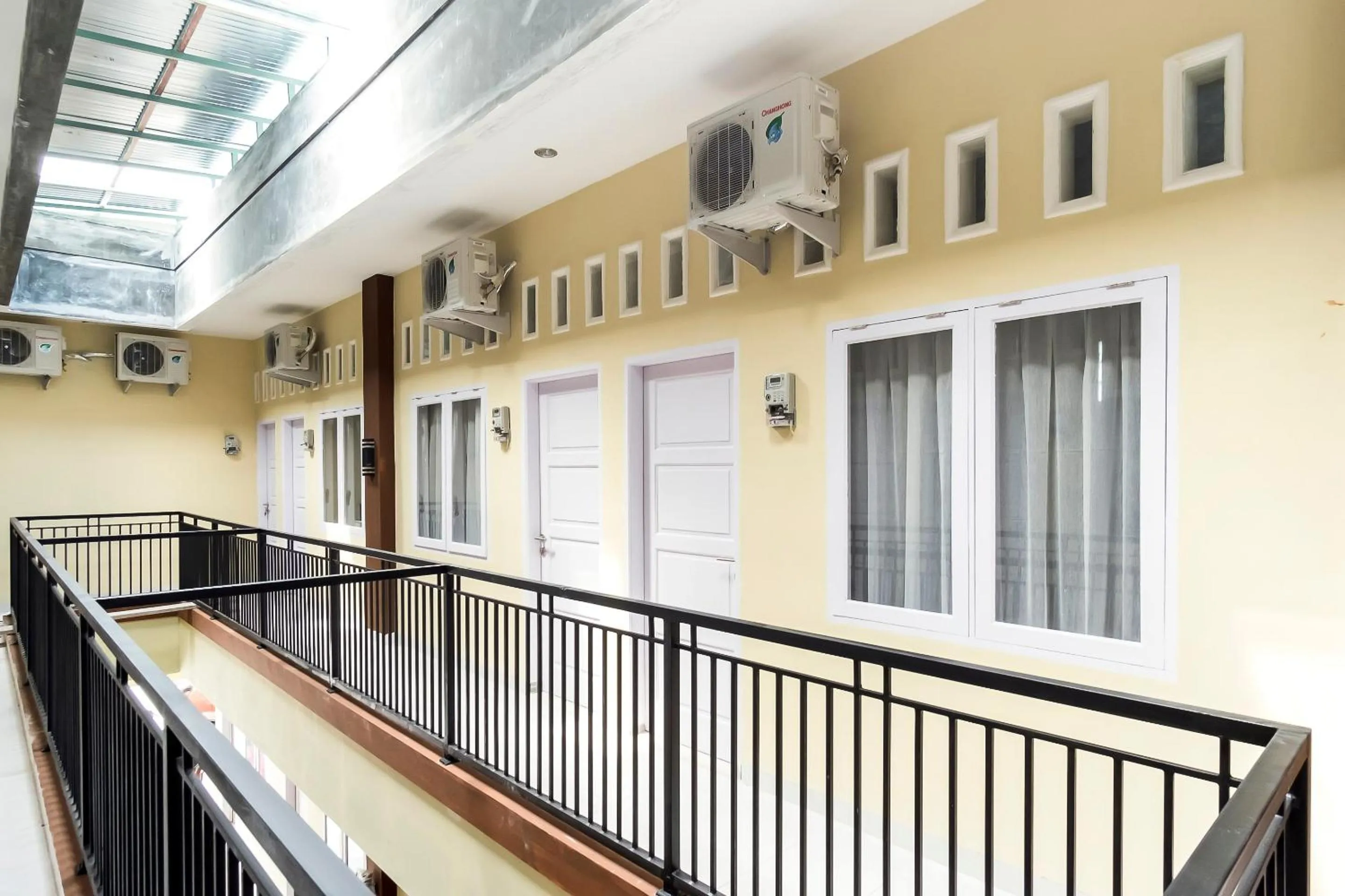 Lobby or reception in Capital O 873 Kamani Homestay Syariah