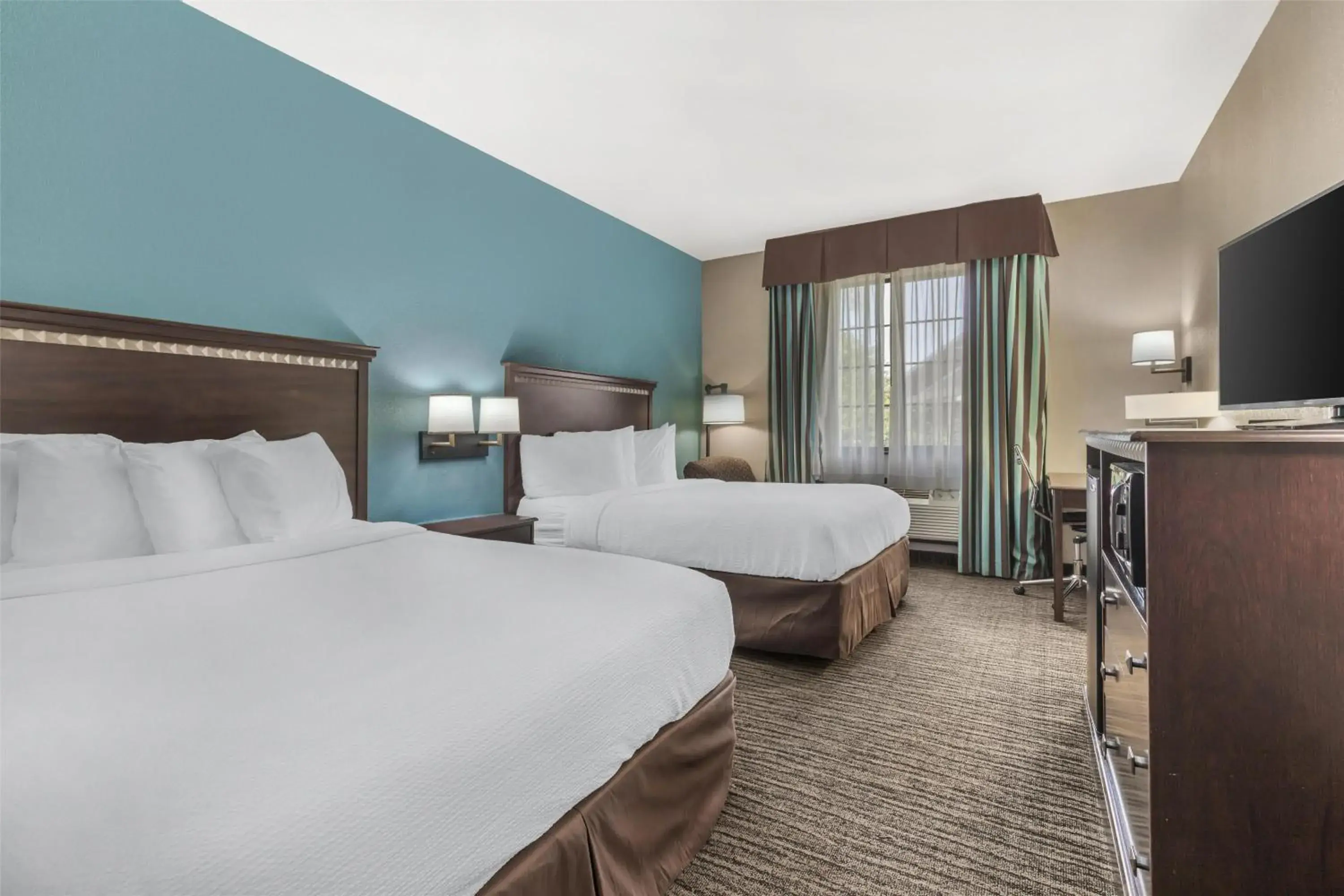 Queen Room with Two Queen Beds - Non-Smoking in Best Western Mineola Inn Queen Room with Two Queen Beds - Non-Smoking in Best Western Mineola Inn