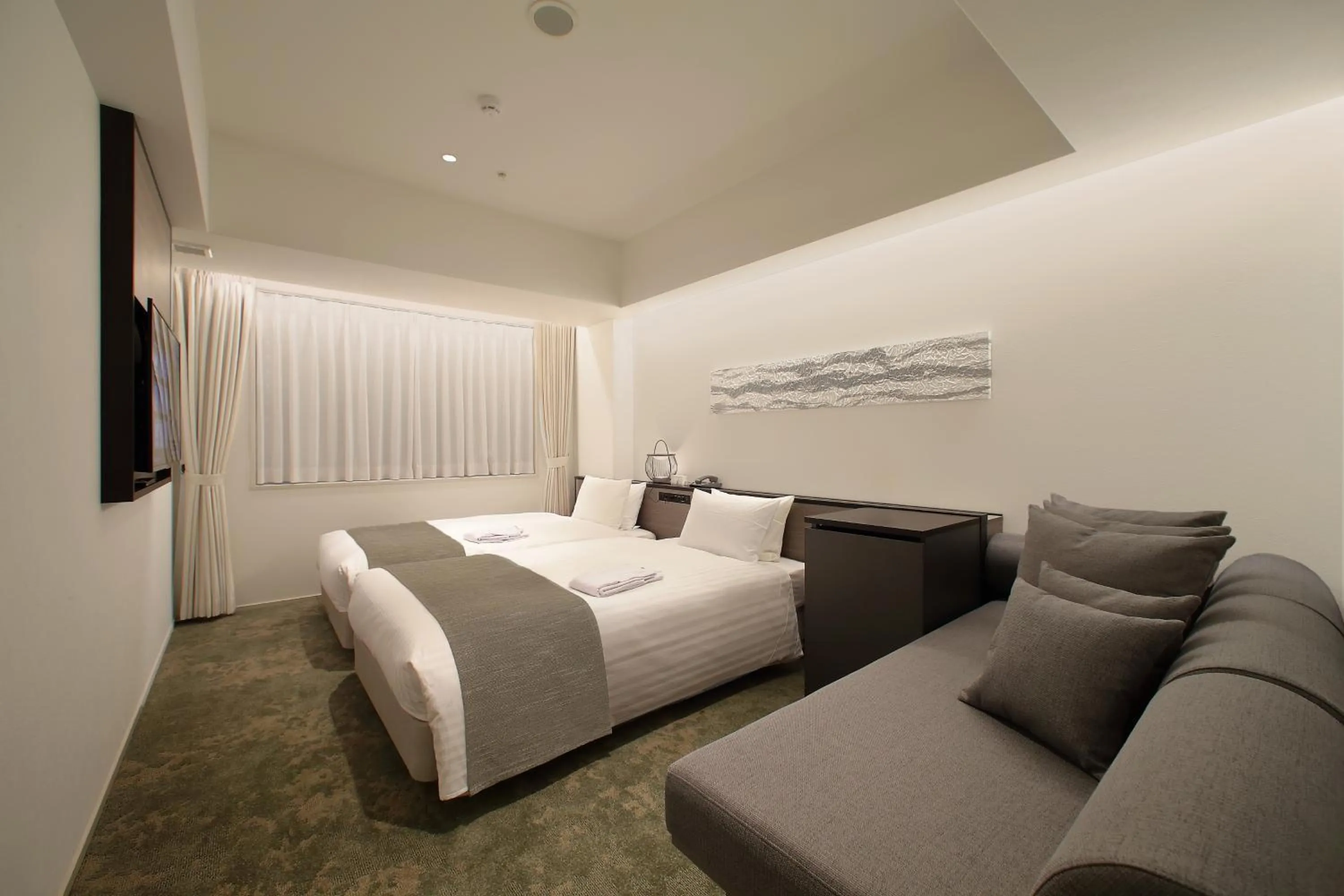 Photo of the whole room, Bed in ORIENTAL HOTEL KYOTO ROKUJO