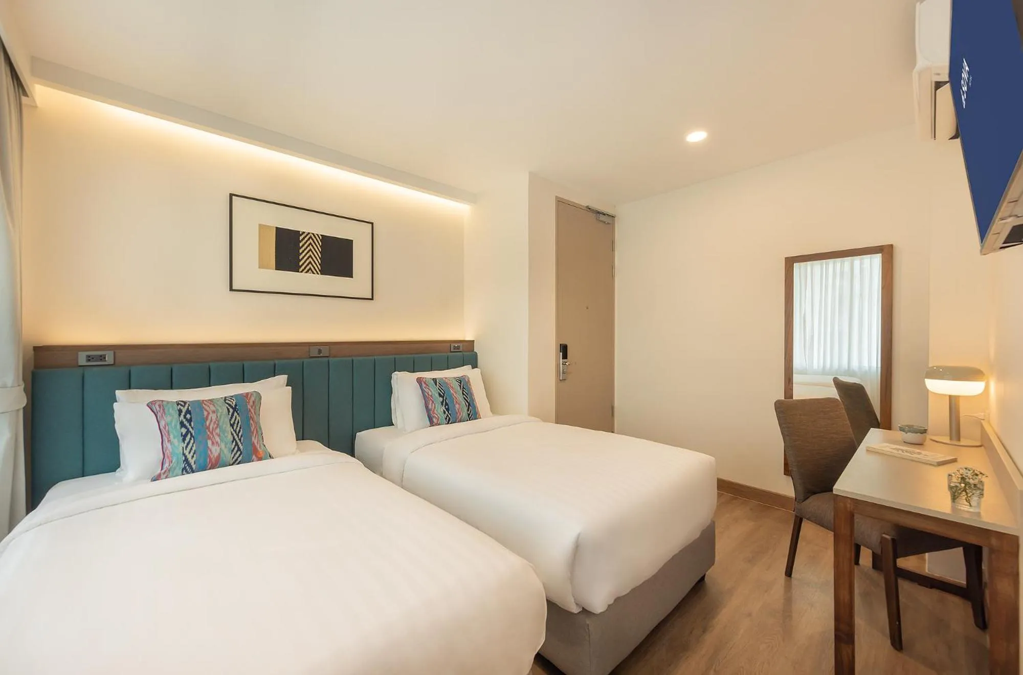 Photo of the whole room, Bed in SOVA Hotel Bangkok