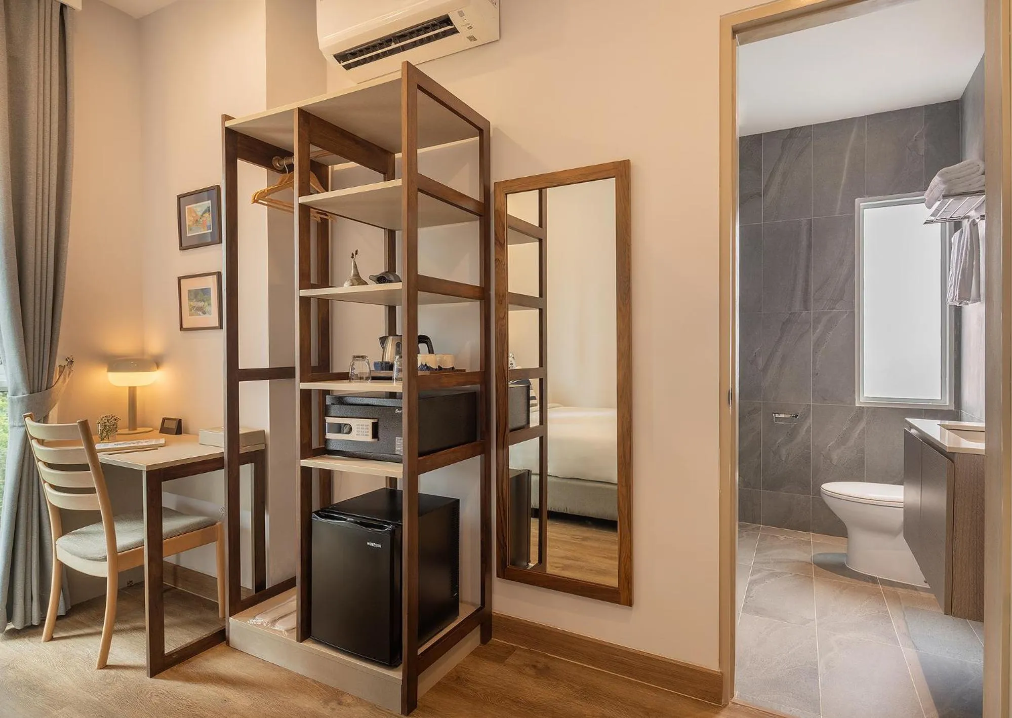 Photo of the whole room, Bed in SOVA Hotel Bangkok