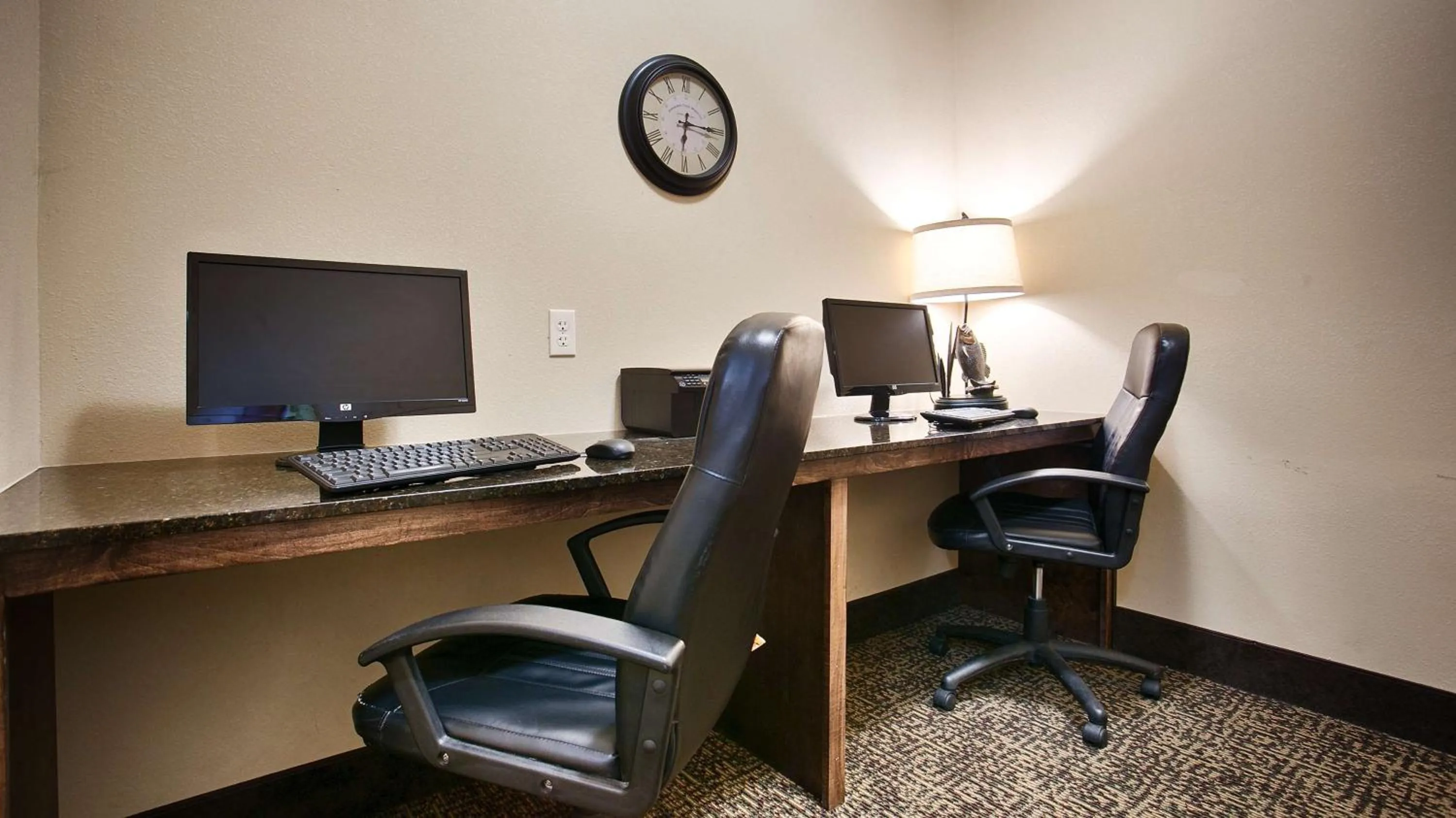 Business facilities in Best Western Plus Emory at Lake Fork Inn & Suites