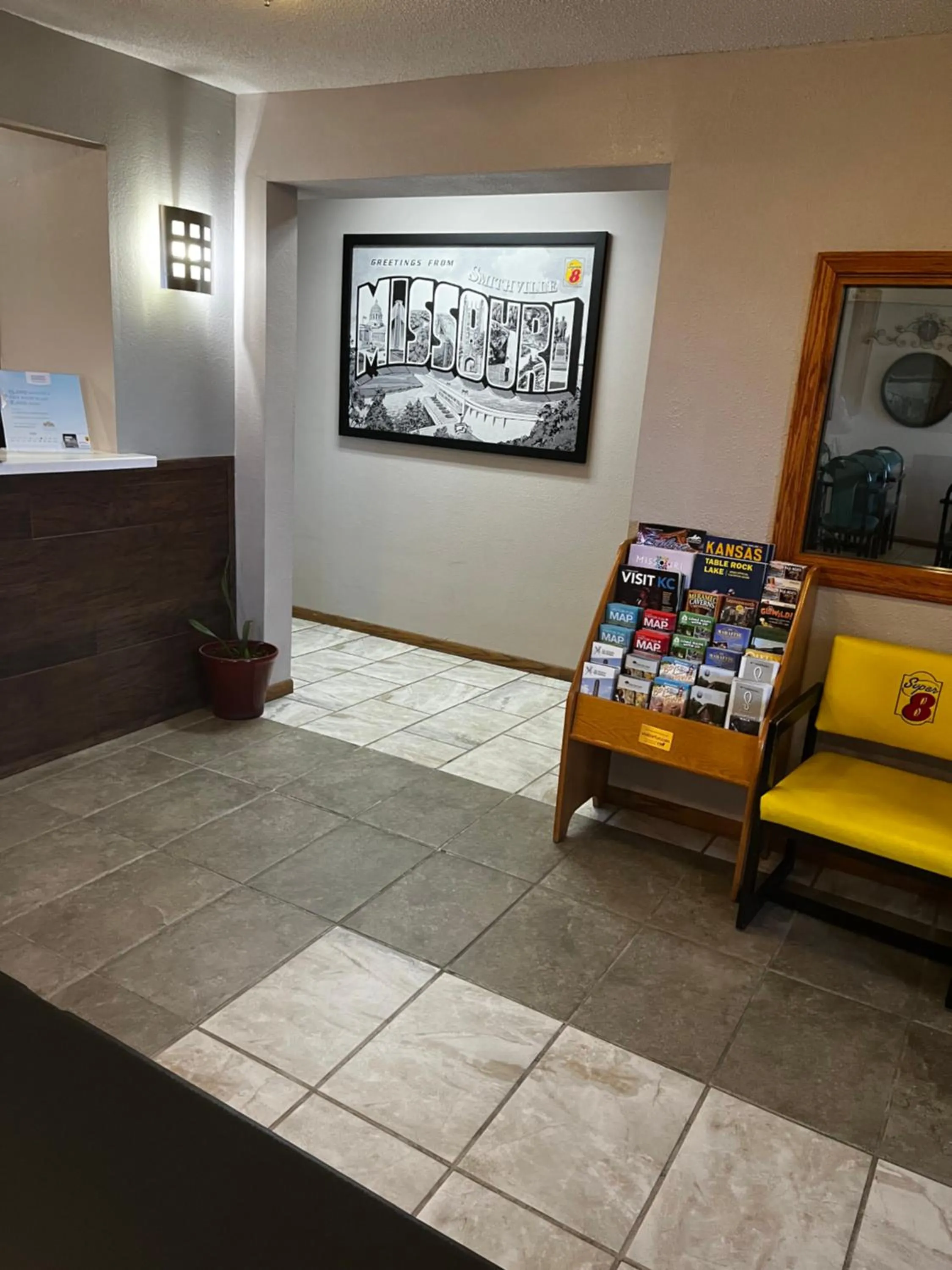 Seating area in Super 8 by Wyndham Smithville Kansas City