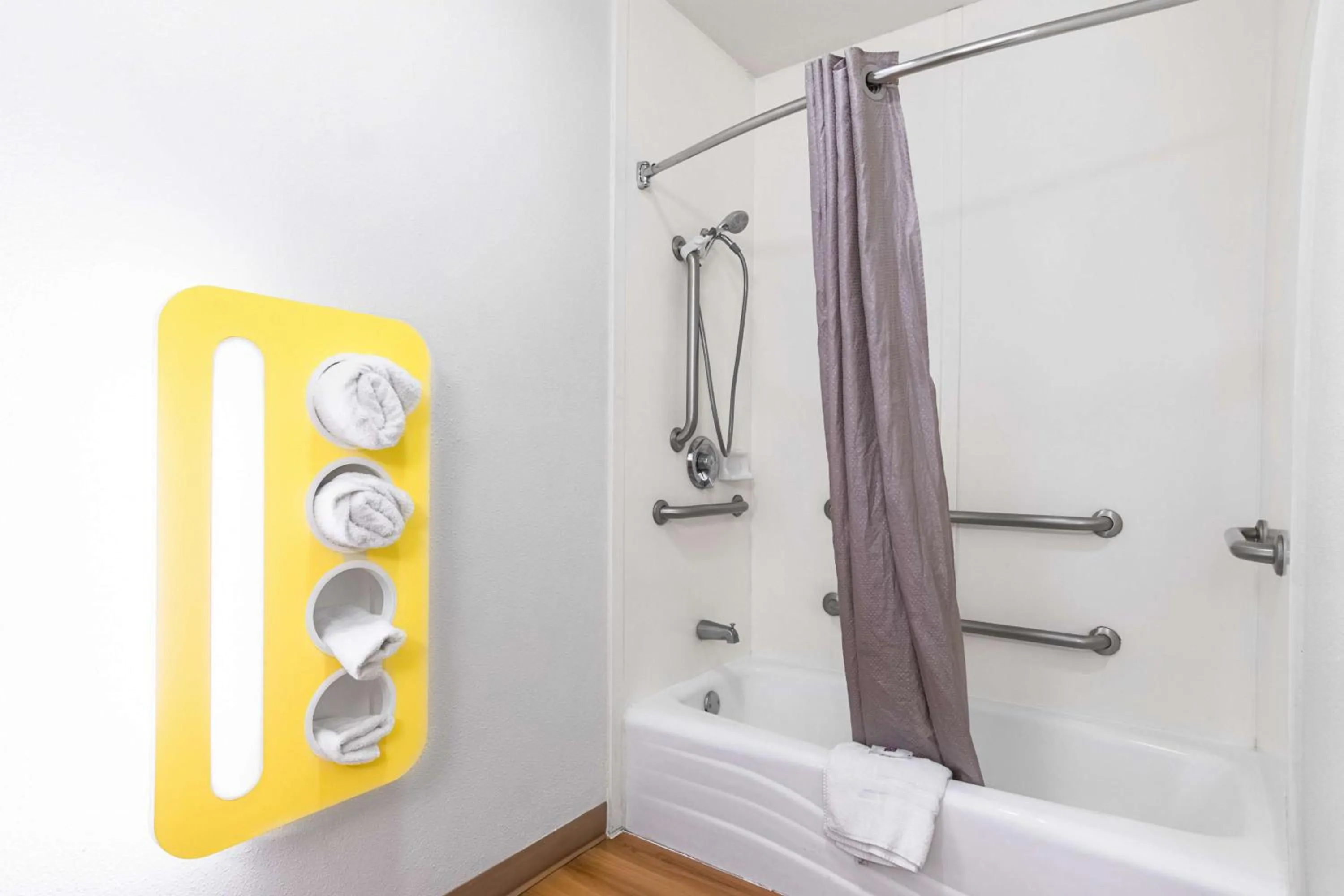 Shower in Motel 6-Long Beach, CA - International City