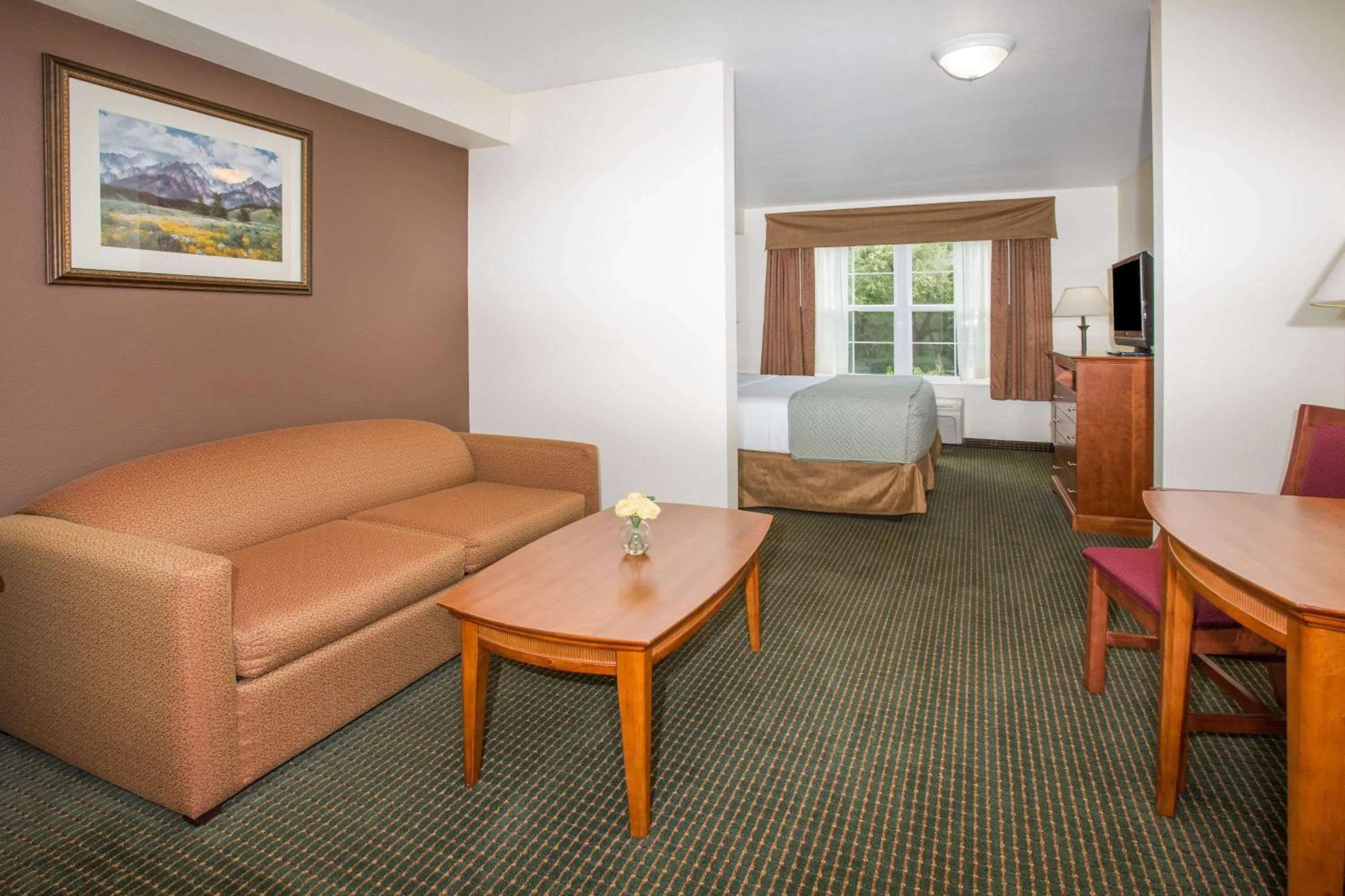 Photo of the whole room in Days Inn by Wyndham Manitou Springs