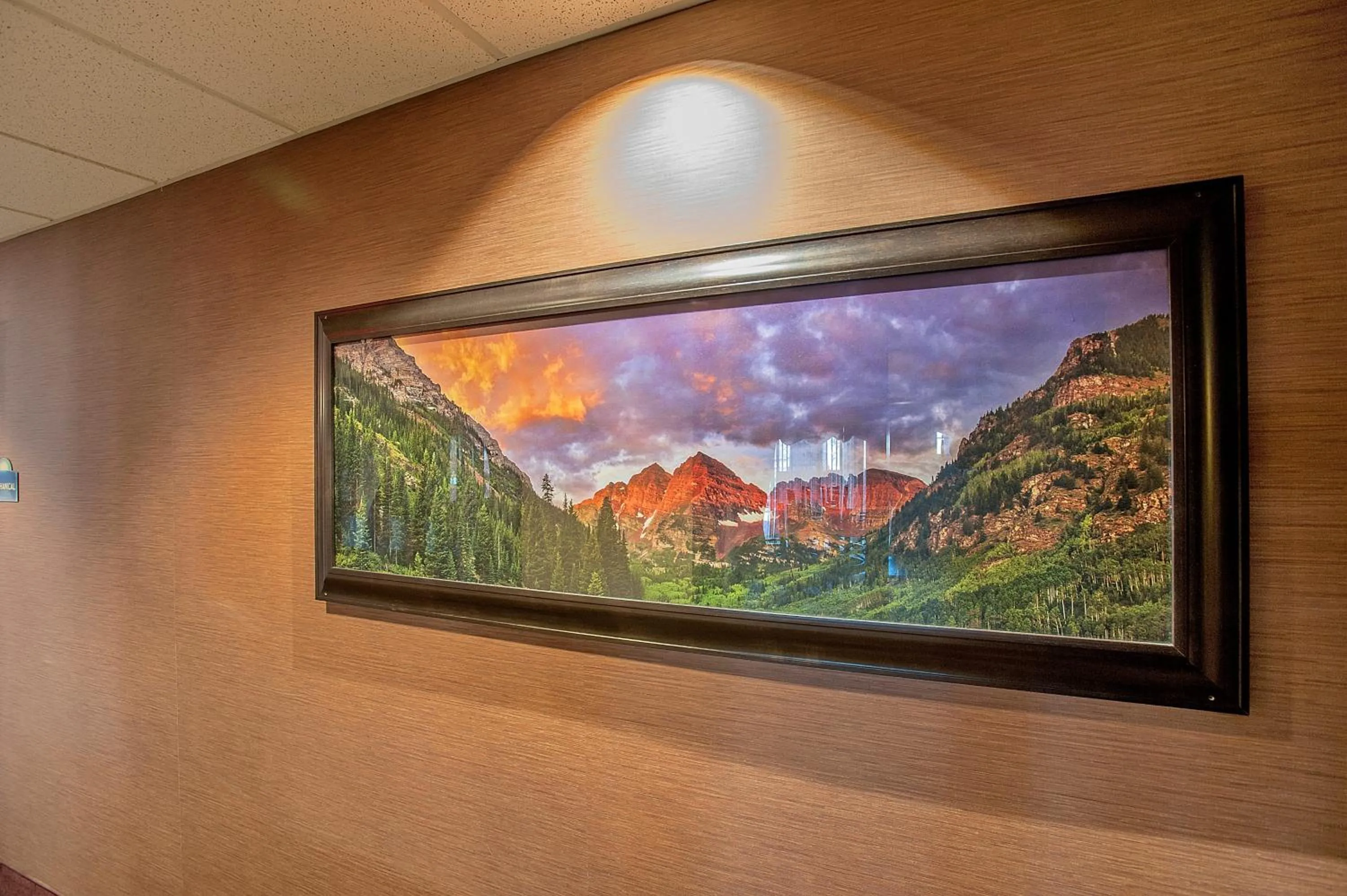 Decorative detail in Days Inn by Wyndham Manitou Springs