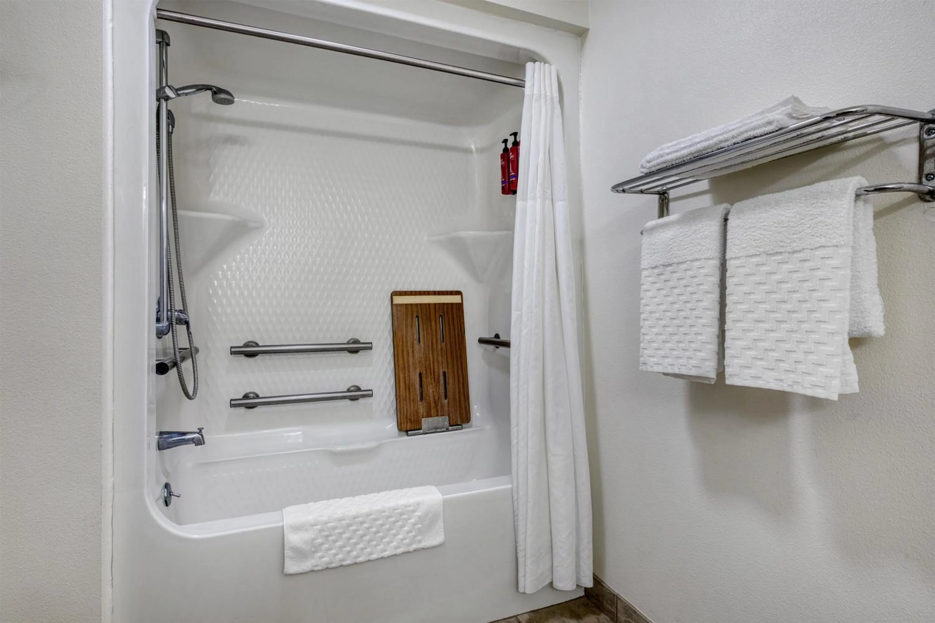 Bathroom in SureStay Hotel by Best Western Leesville