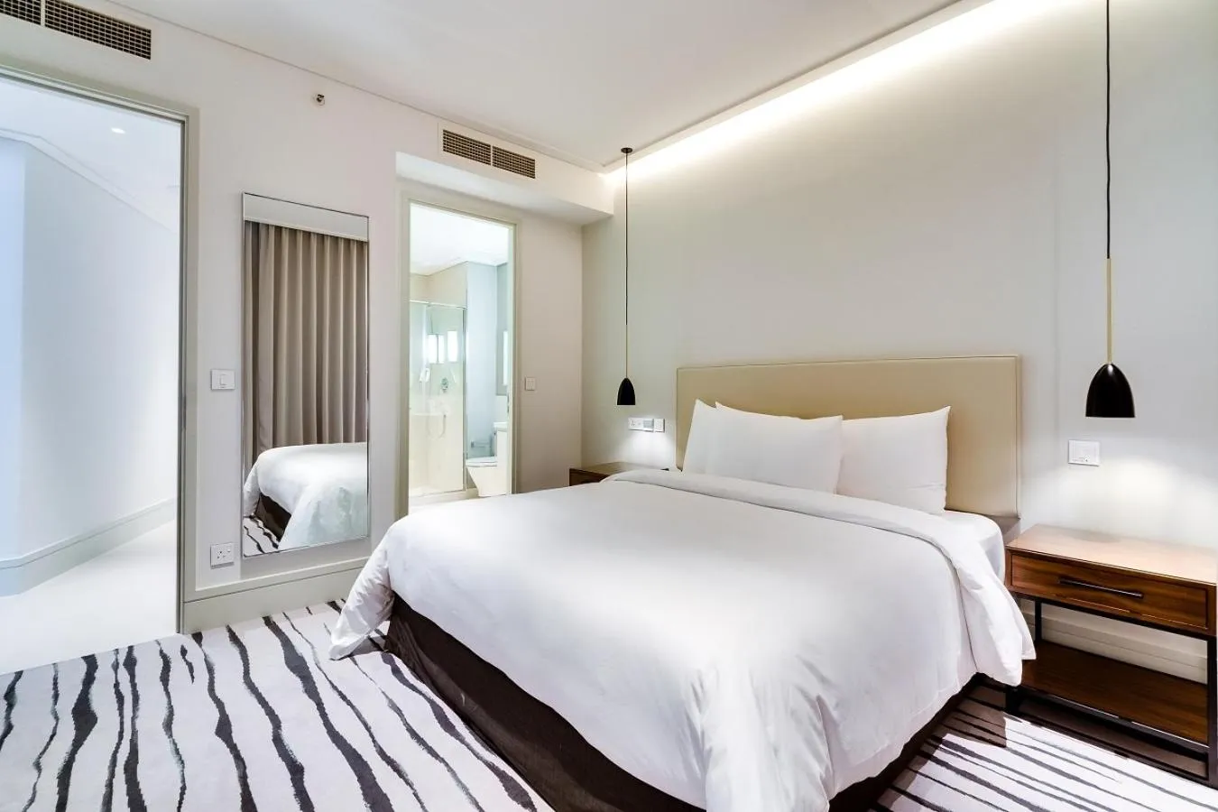 Bed in Vida Downtown Residences