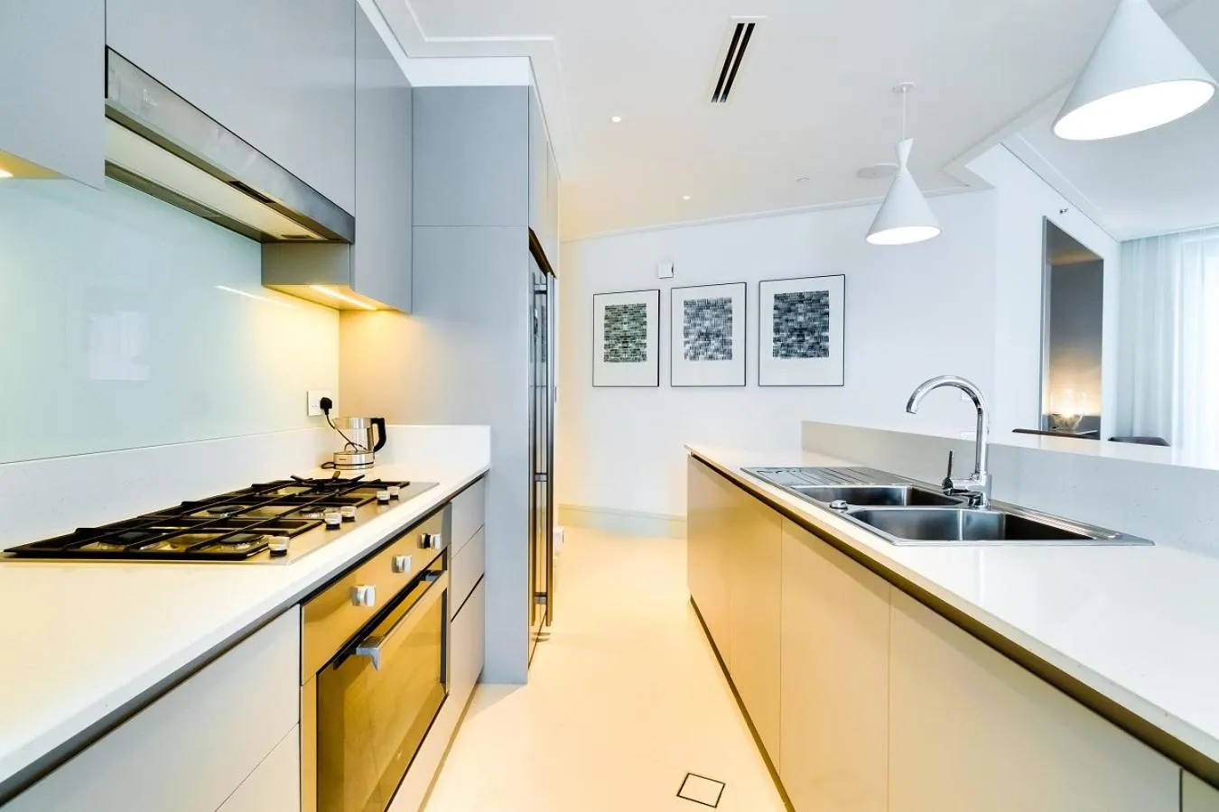 Kitchen or kitchenette in Vida Downtown Residences
