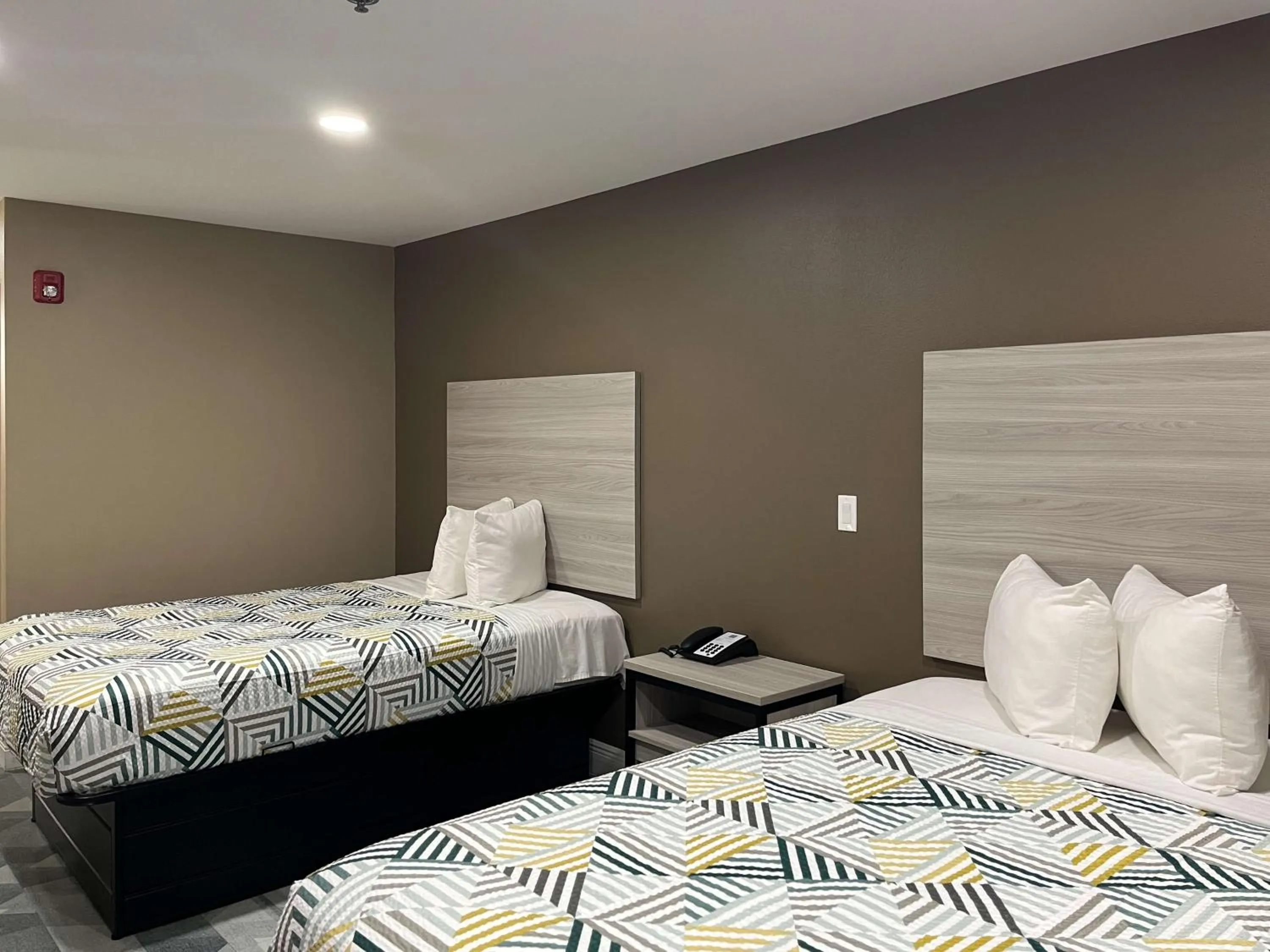 Bedroom, Bed in Motel 6 Houma, LA