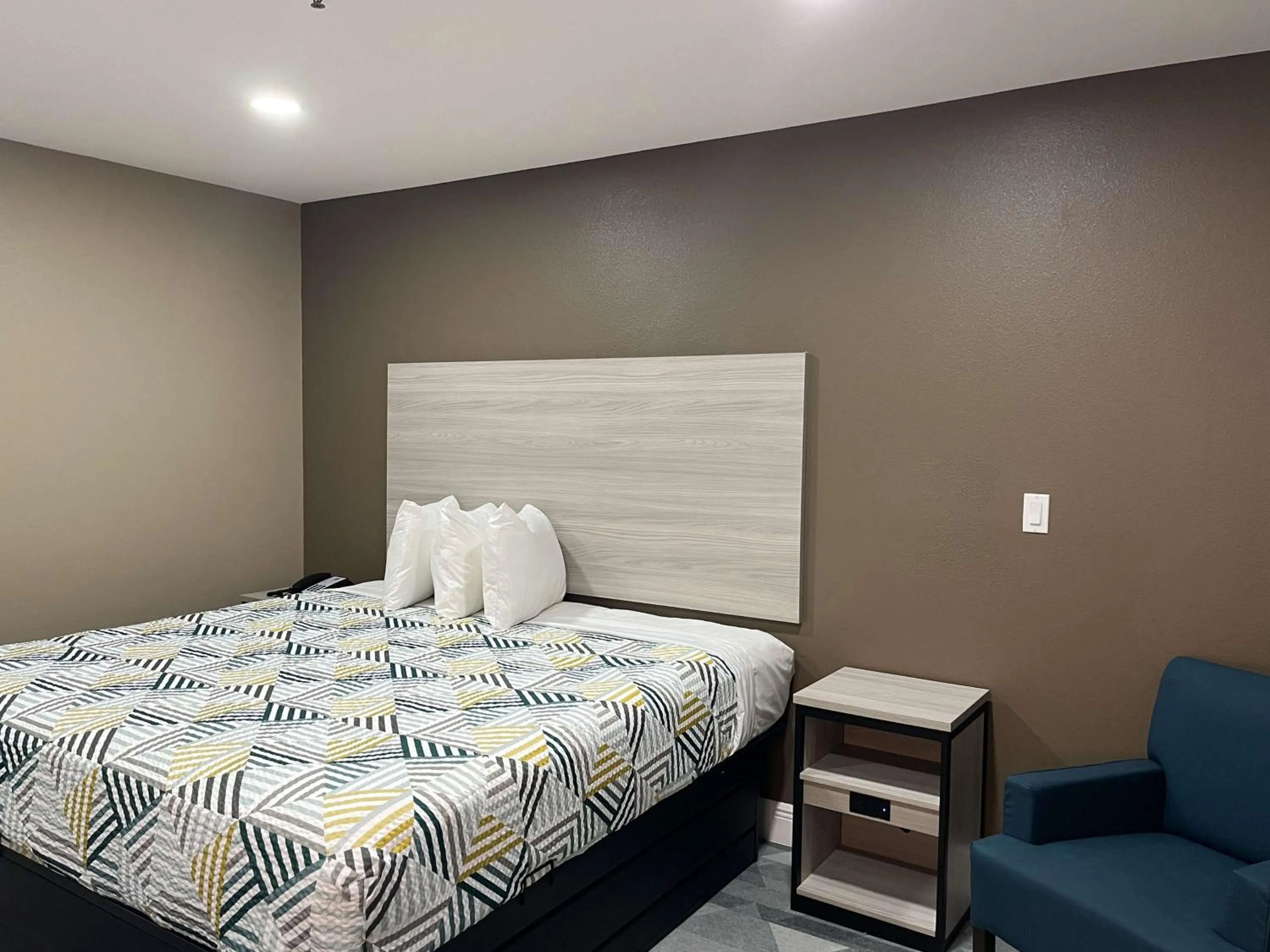 Bedroom, Bed in Motel 6 Houma, LA