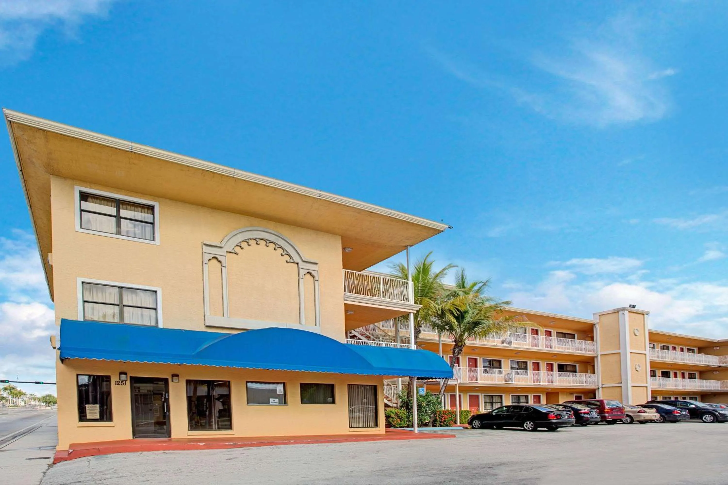 Property building in Travelodge by Wyndham Fort Lauderdale