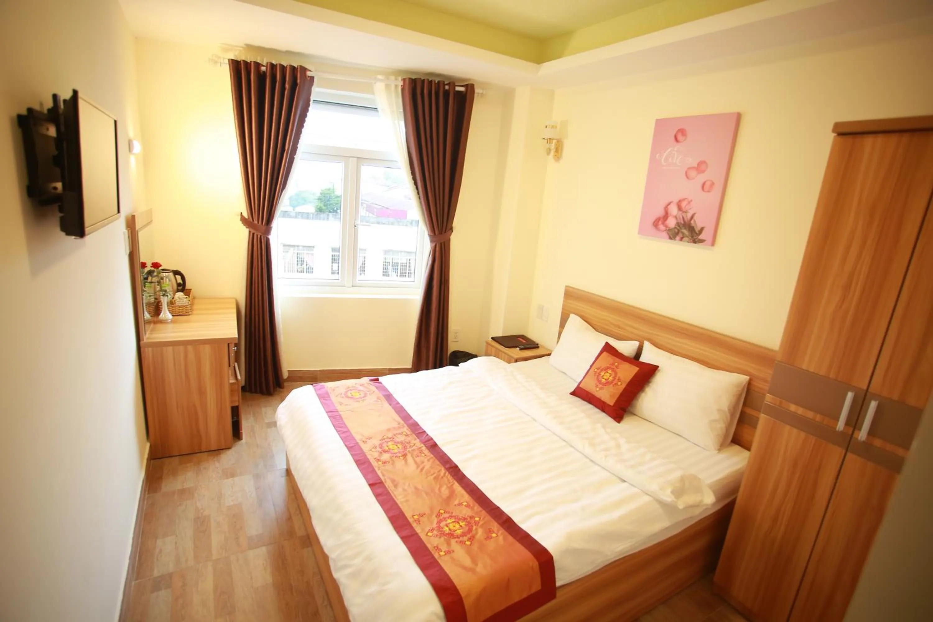 Bed in Vanilla Dalat Hotel