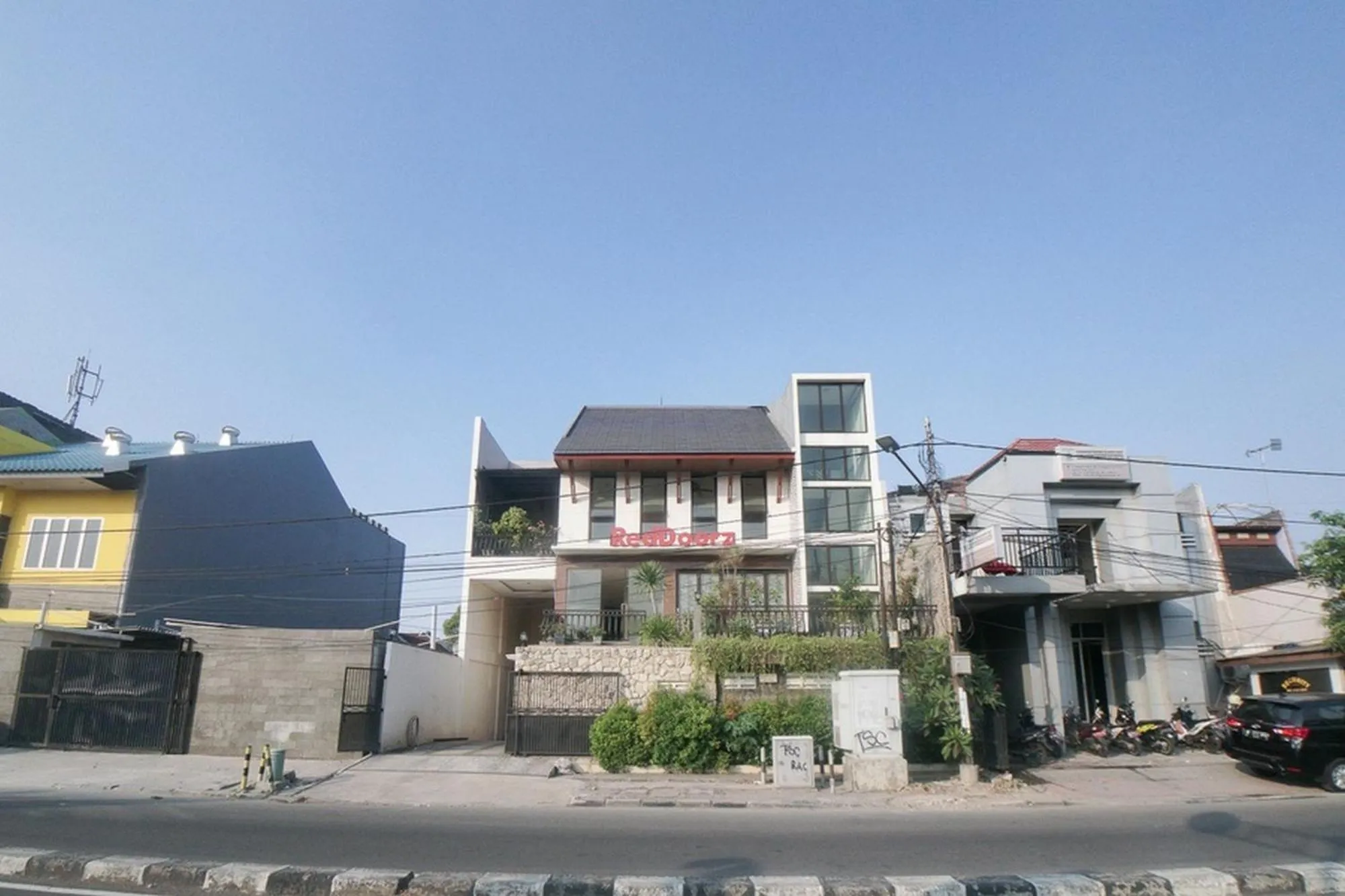 Property building in RedDoorz Plus near Green Pramuka Square Mall