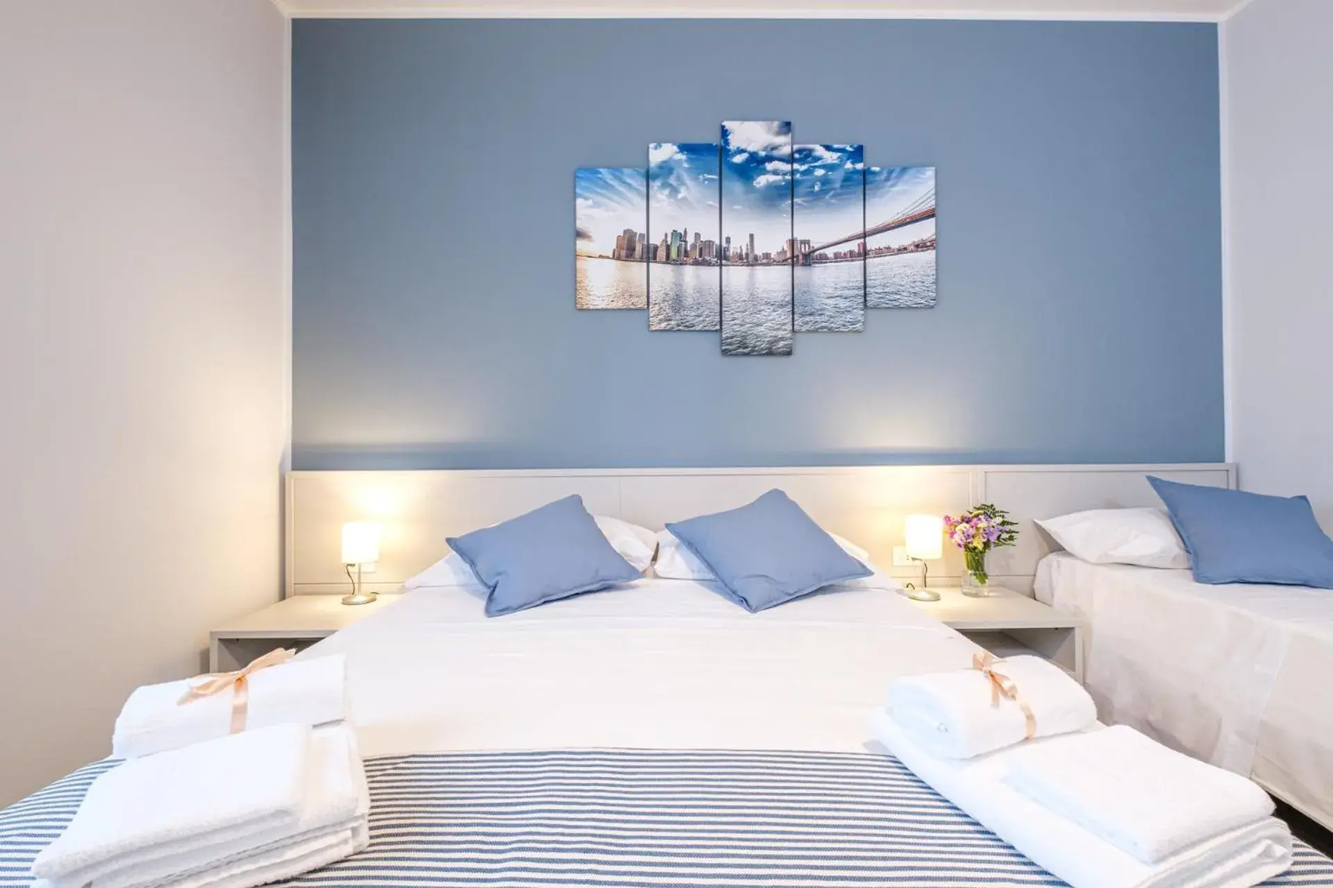 Luxury Triple Room - single occupancy in HOME52 Luxury Triple Room - single occupancy in HOME52