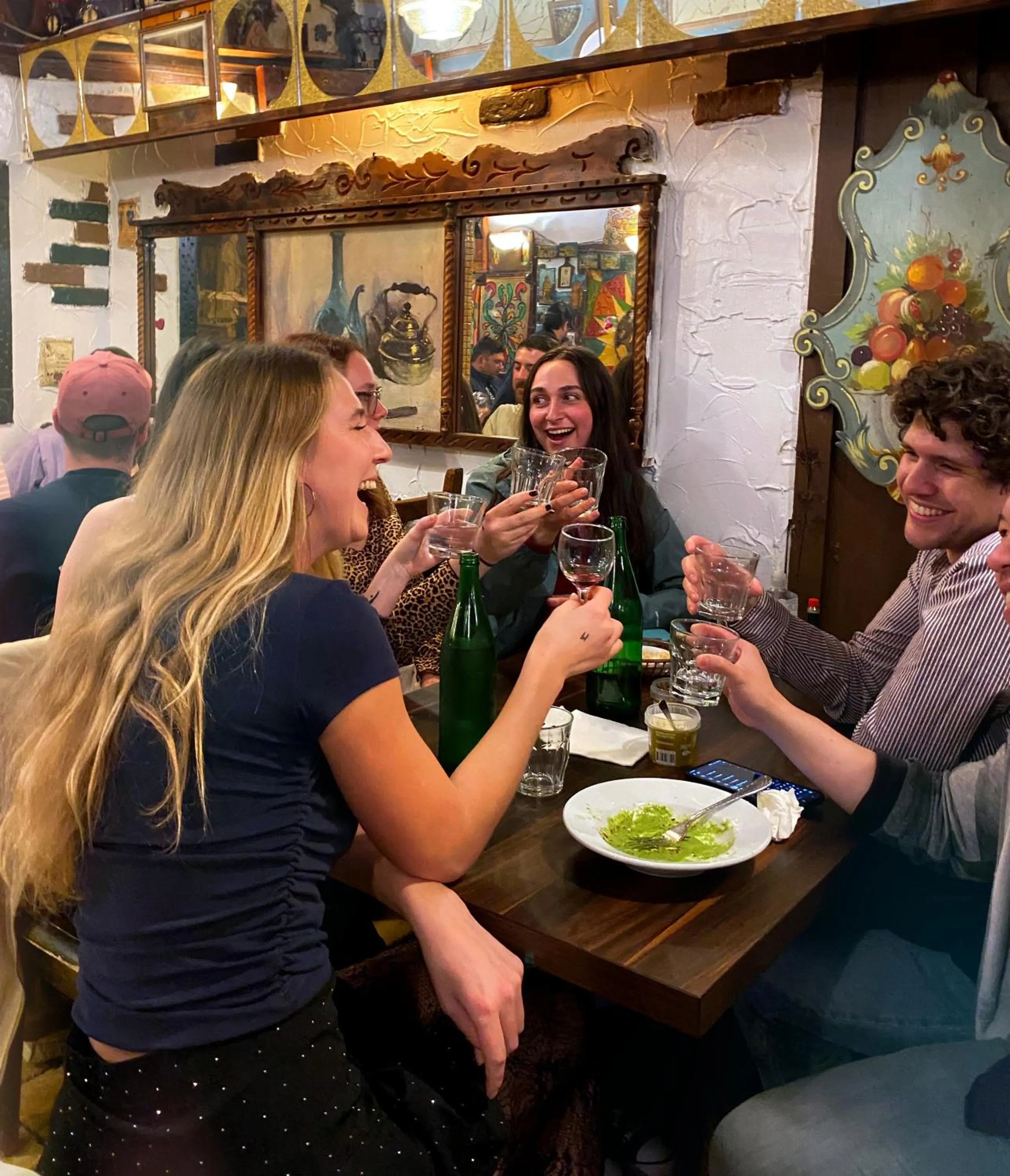 Restaurant/places to eat in Green Tortoise Hostel