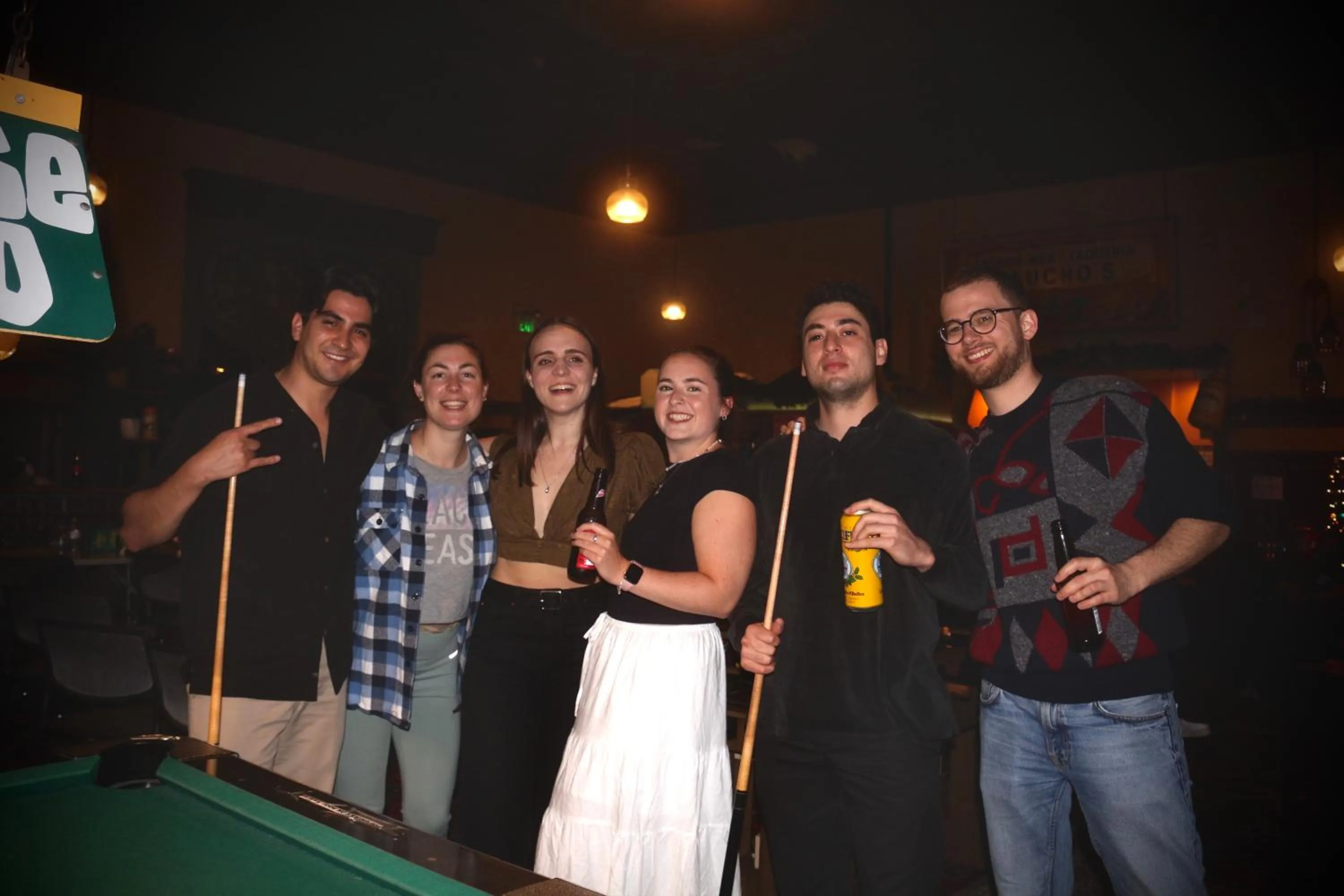 Communal lounge/ TV room in Green Tortoise Hostel