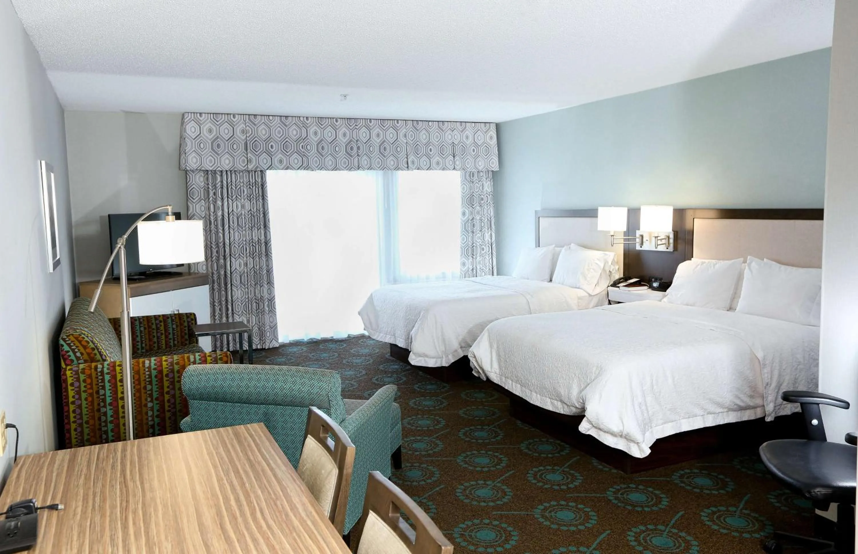 Photo of the whole room, Bed in Hampton Inn & Suites Chincoteague-Waterfront, Va